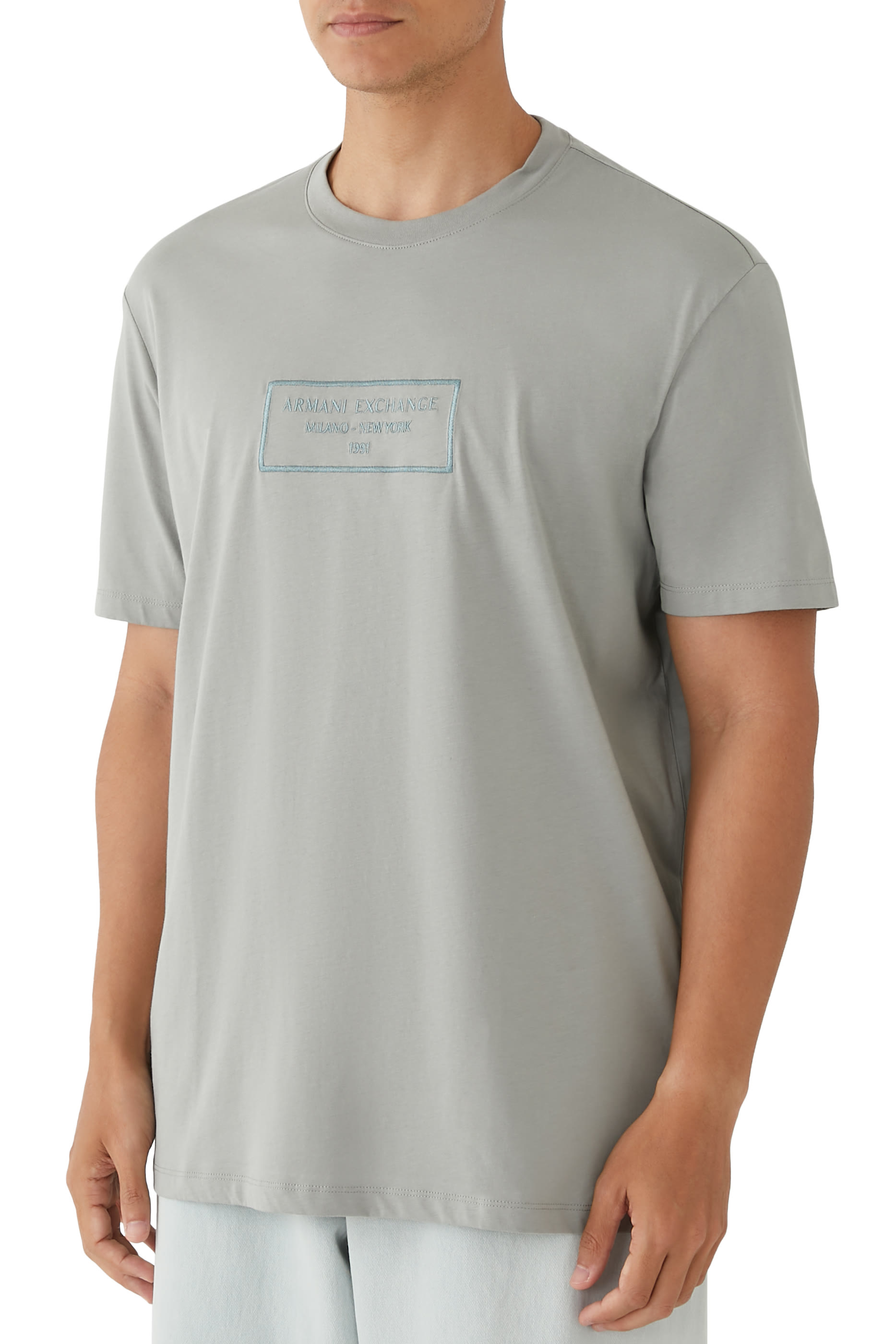 تيشيرت بشعار الماركة