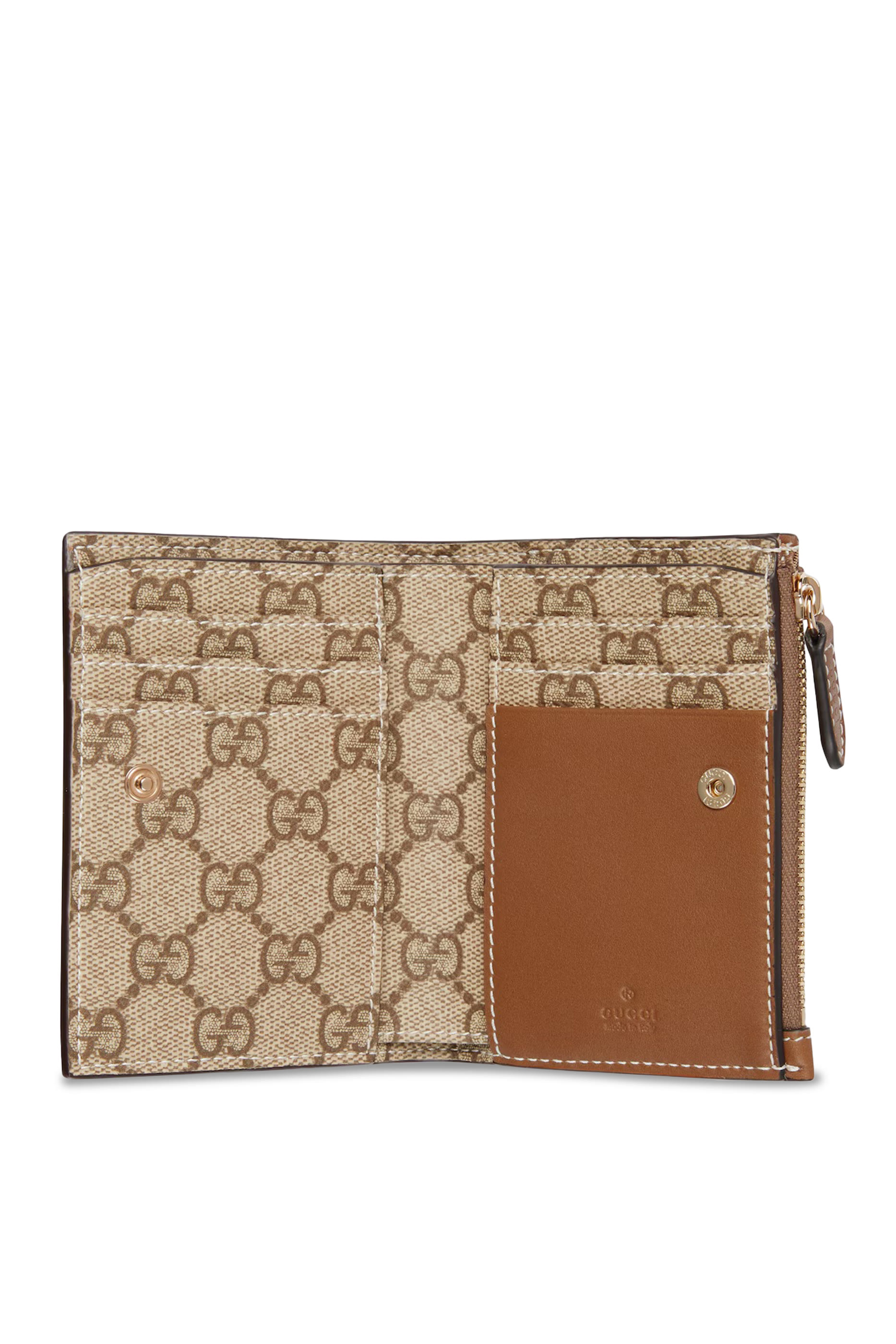 محفظة متوسطة بتطريز شعار الماركة