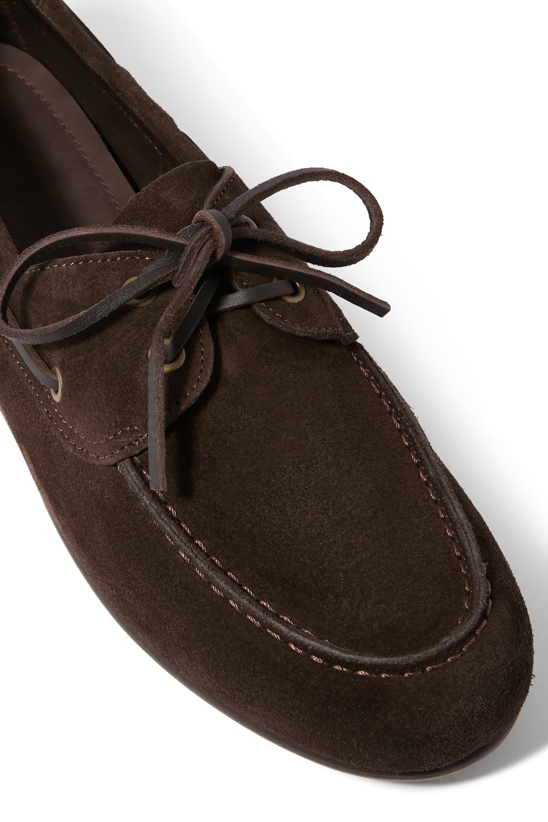 حذاء أوين سهل الارتداء