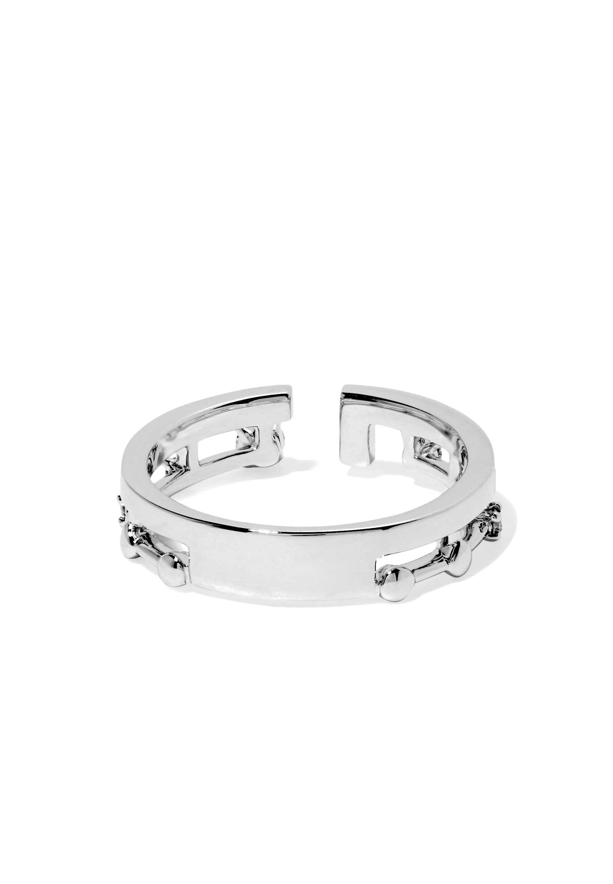 خاتم أفنيوز بتصميم غير متماثل مرصع بماس