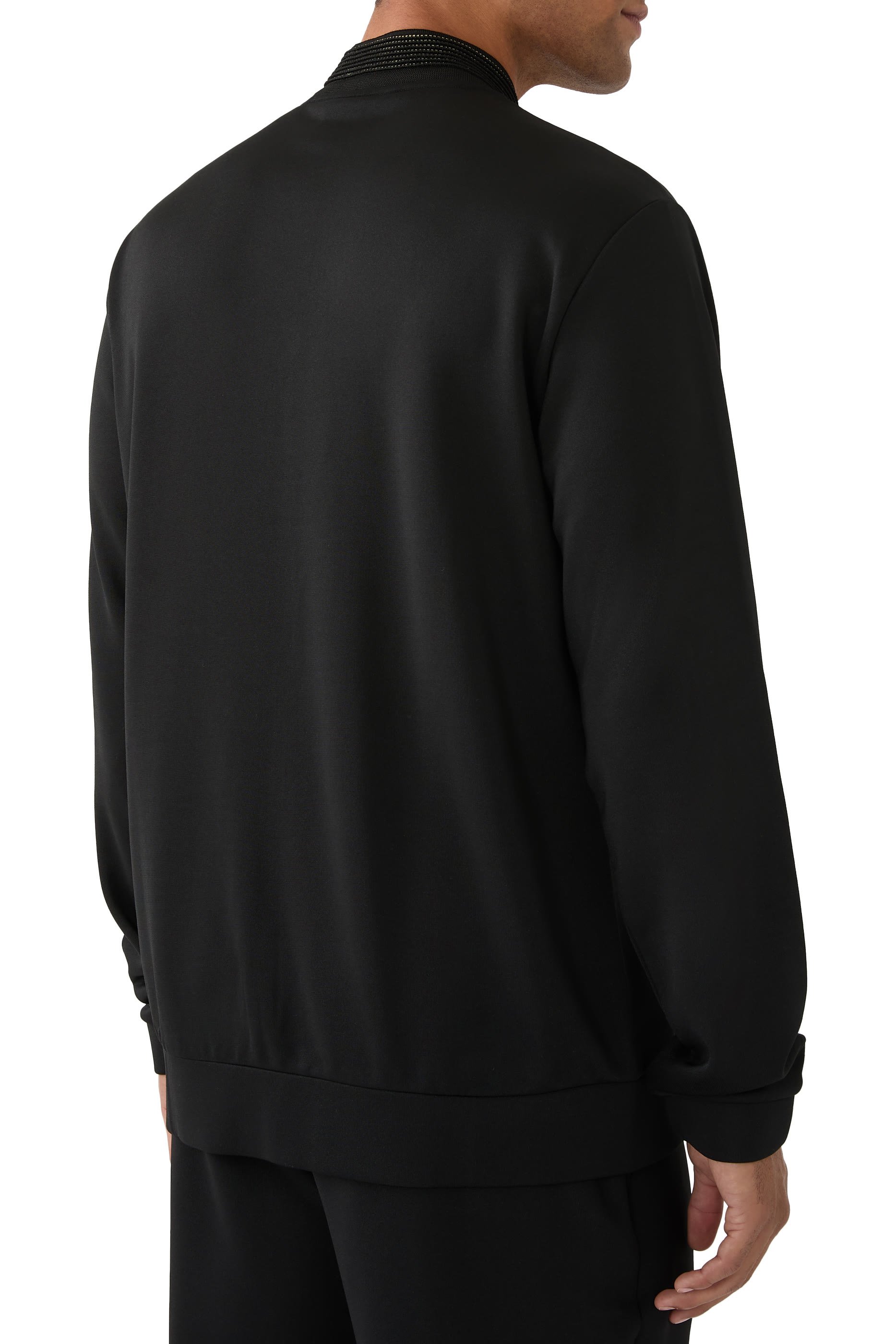 سويت شيرت بشعار الماركة