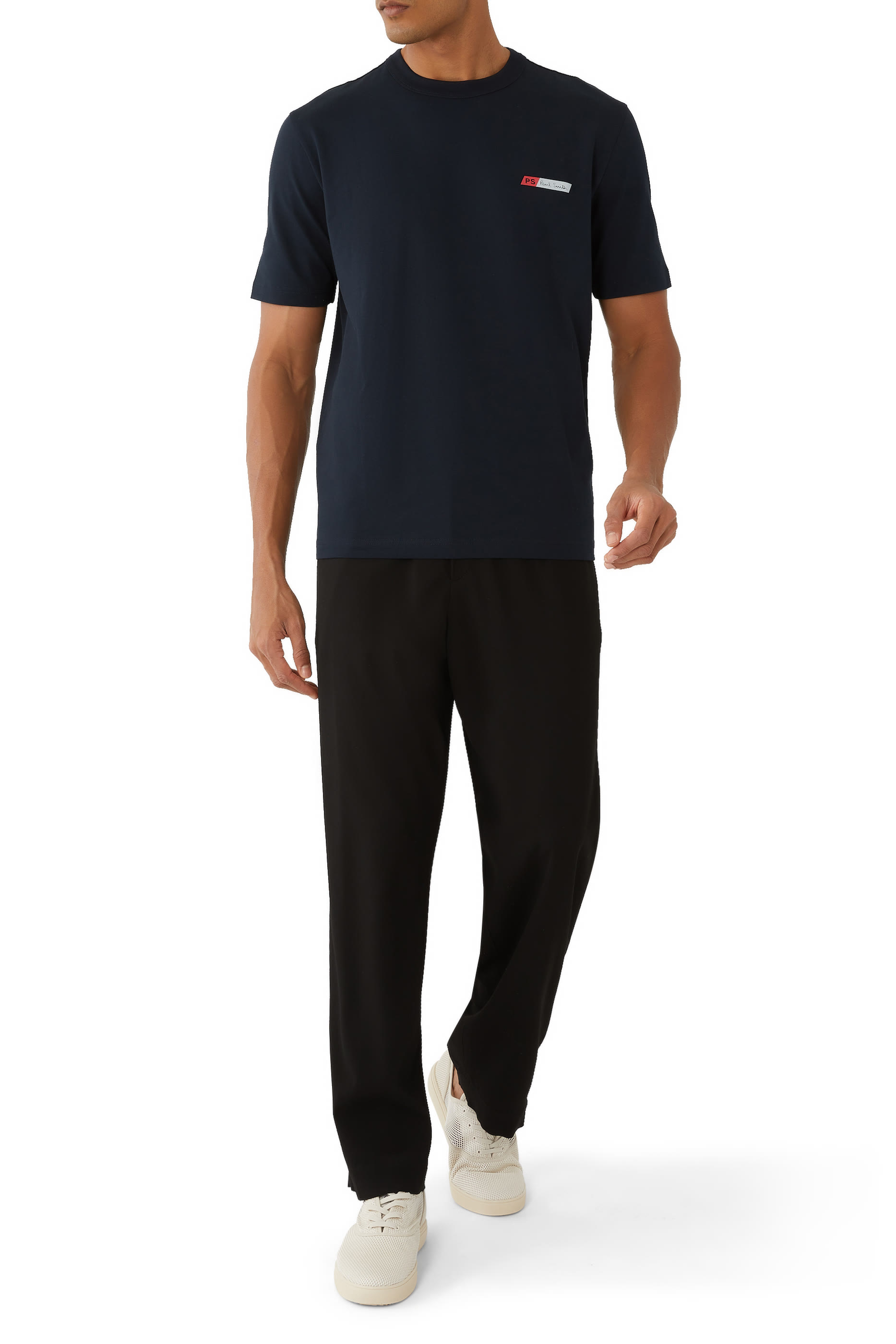 تيشيرت بطبعات شعار الماركة