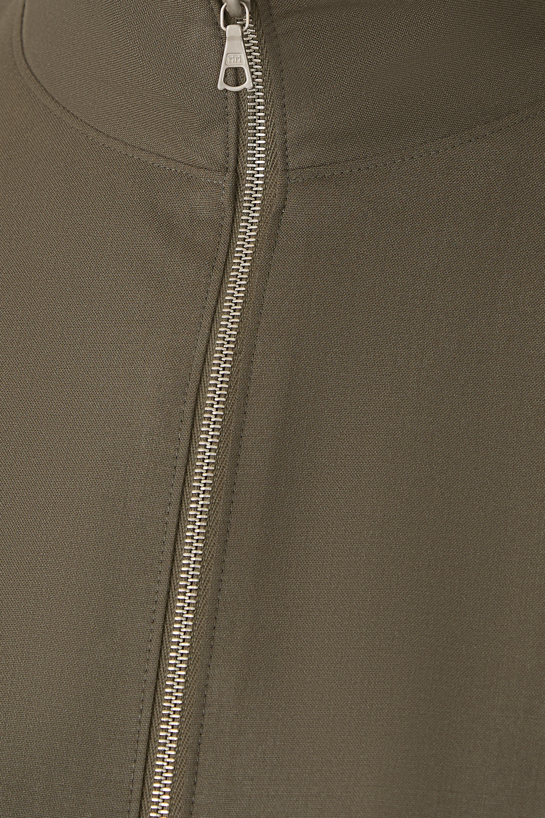 بلوزة بسحاب صوف تروبيكال ناعم للغاية