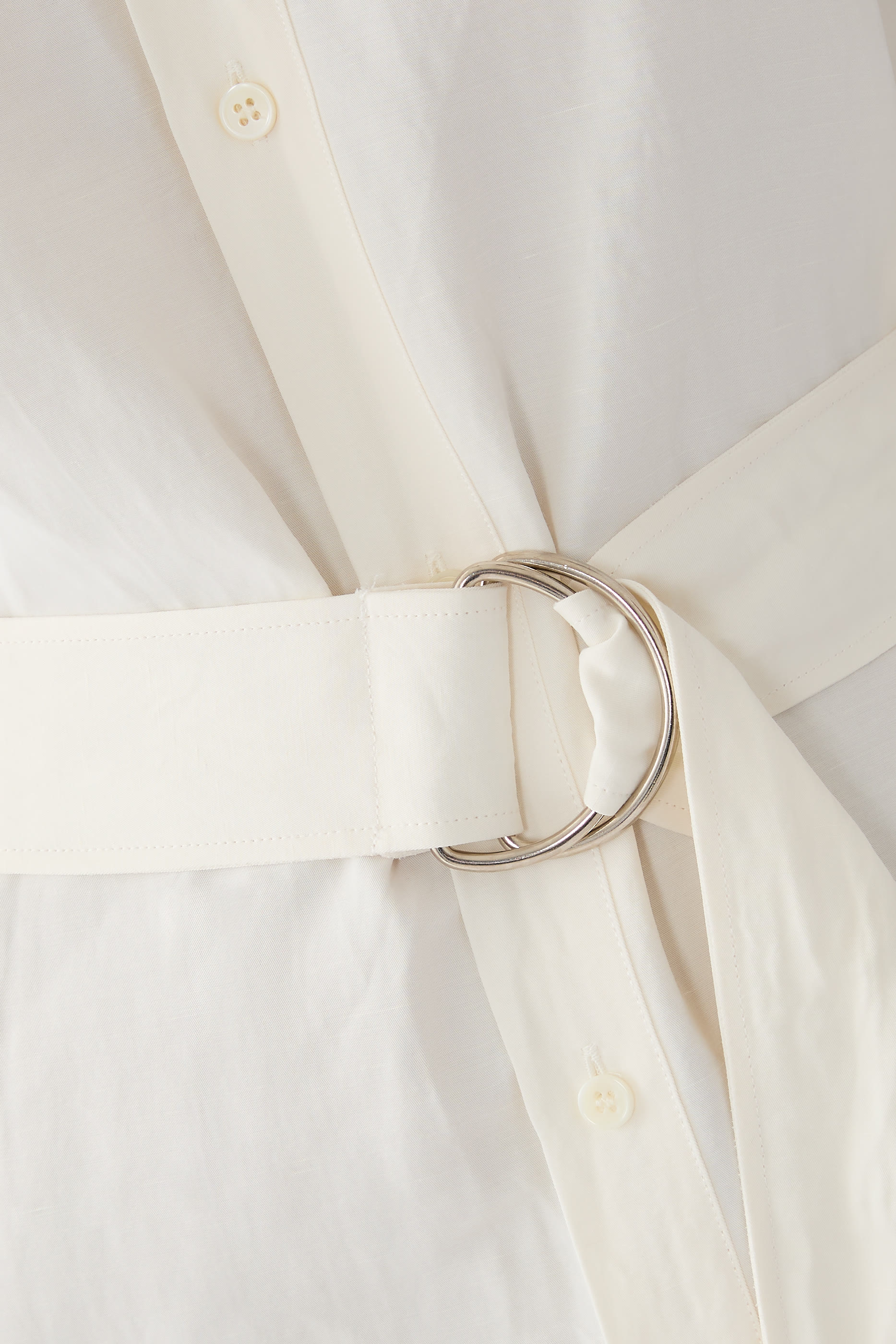 فستان بتصميم قميص وأكتاف كاب