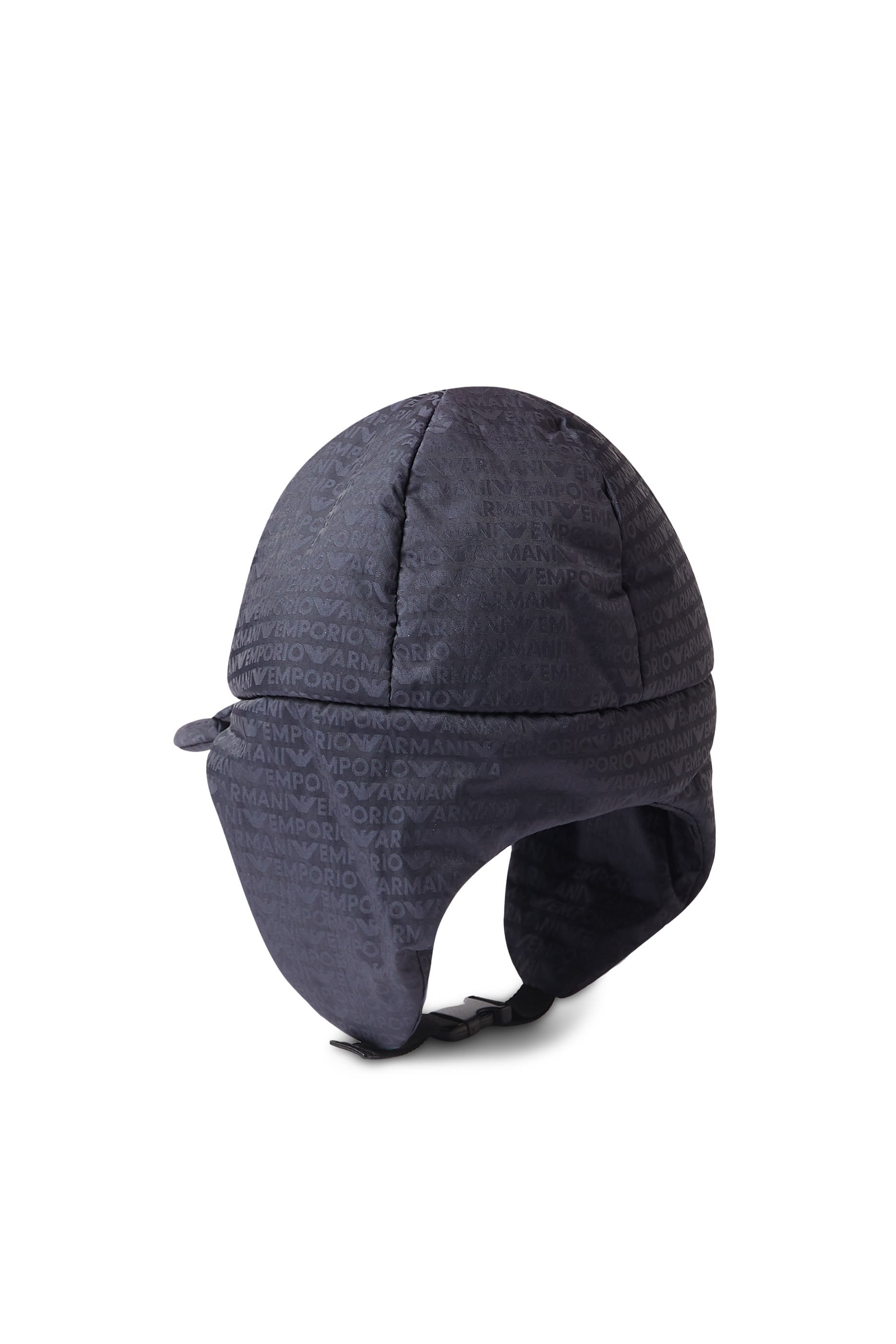 قبعة بأذنين ونقشة حروف شعار الماركة للأطفال