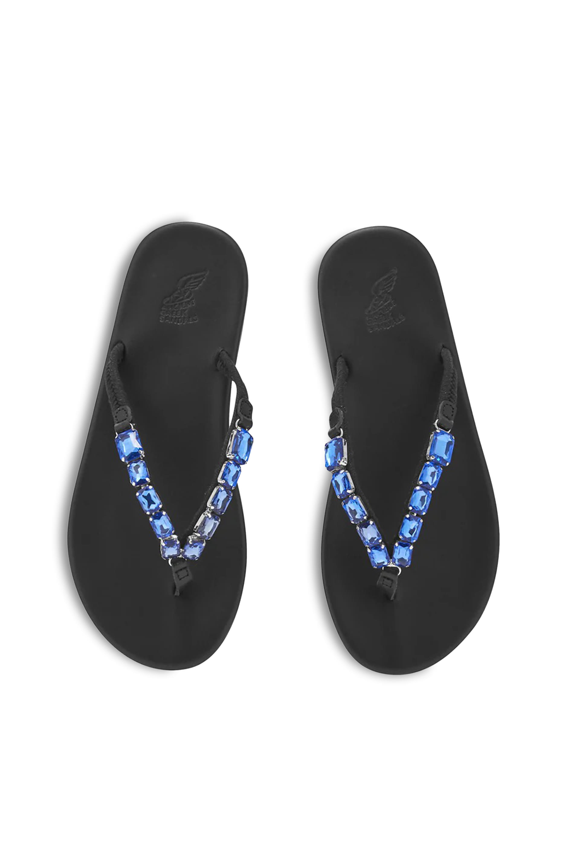 حذاء مفتوح سايونارا بنعل مسطح بسيور رفيعة مرصعة بالكريستال