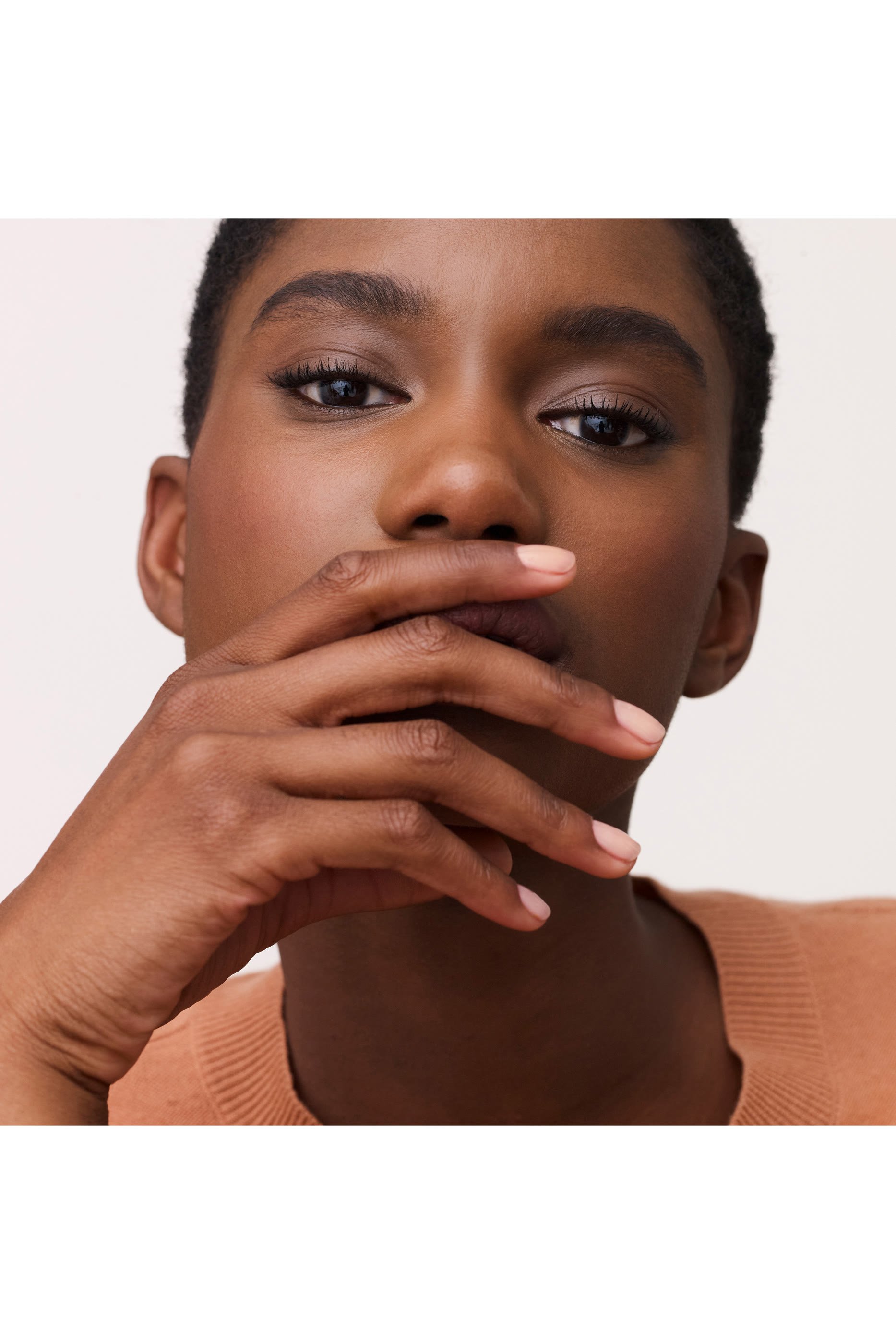 أيدي Herm&egrave;s, طلاء الأظافر,البنّي الرّمادي