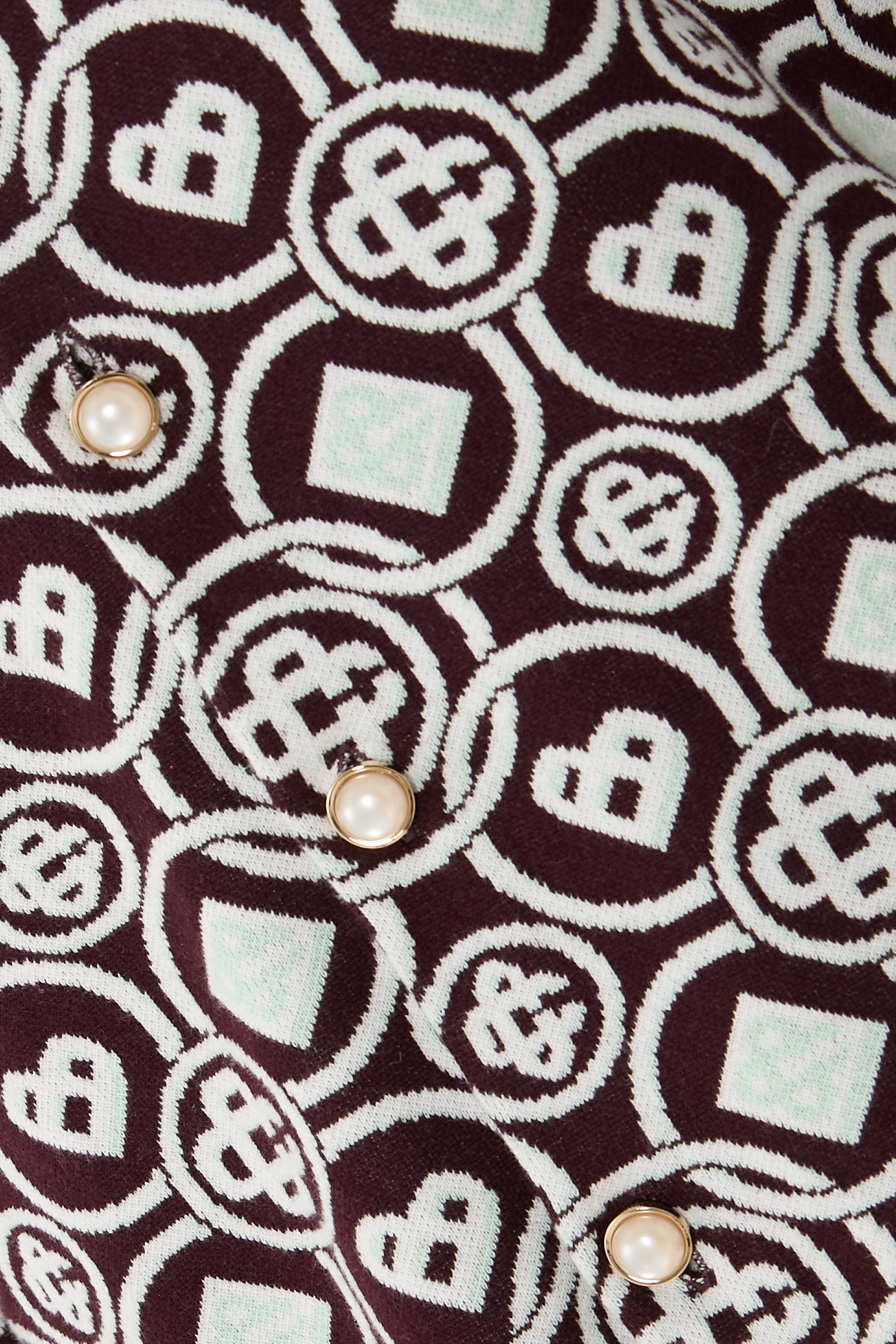 قميص بتطريز حرف شعار الماركة نسيج قطن