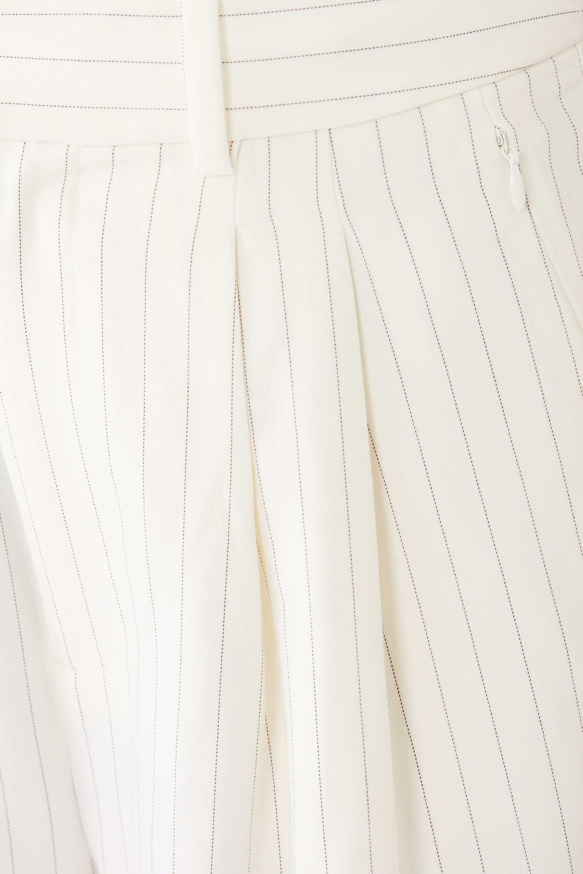 بنطال بدلة أساسي بقصة ساق واسعة