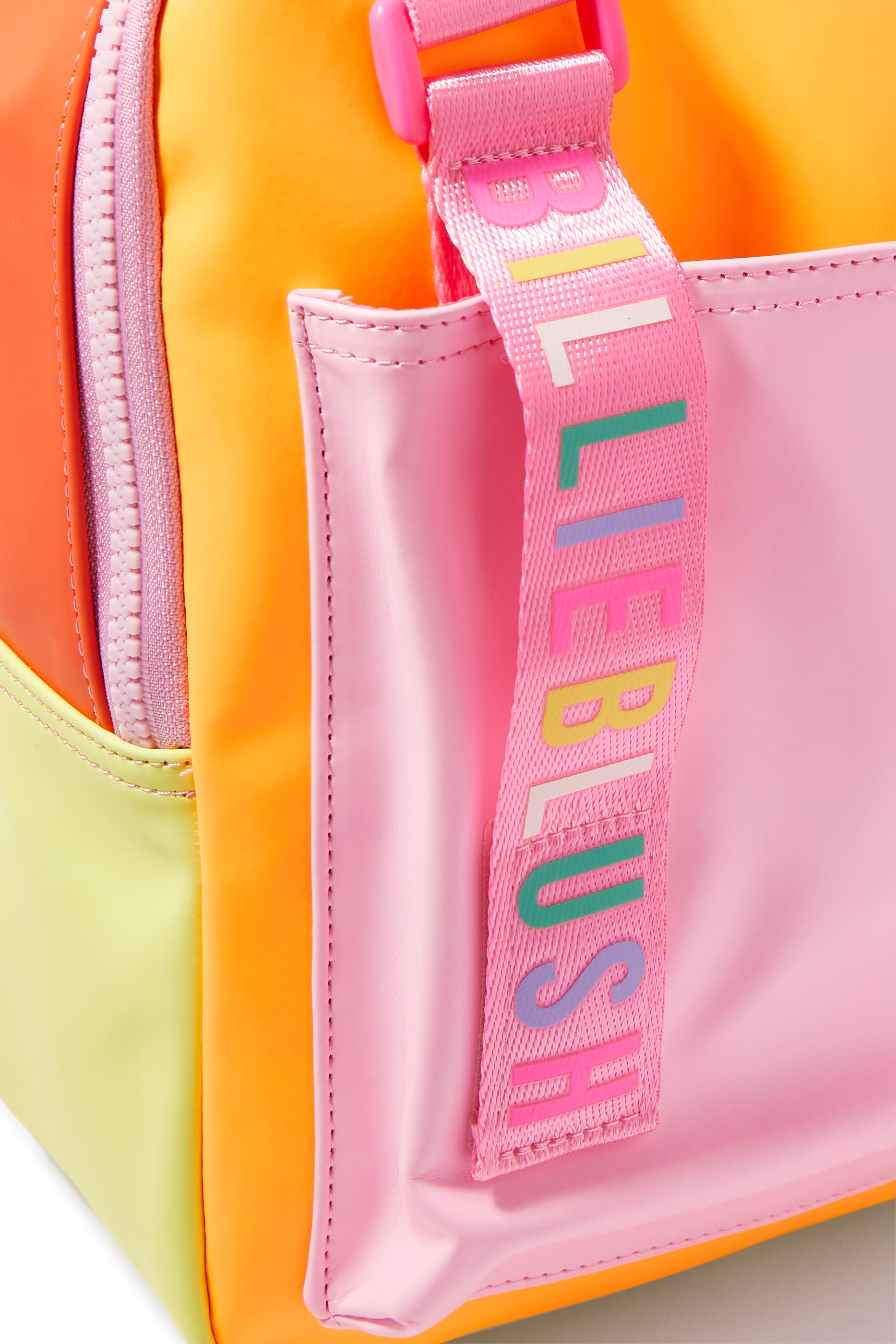 حقيبة ظهر بنقشة شعار الماركة للأطفال