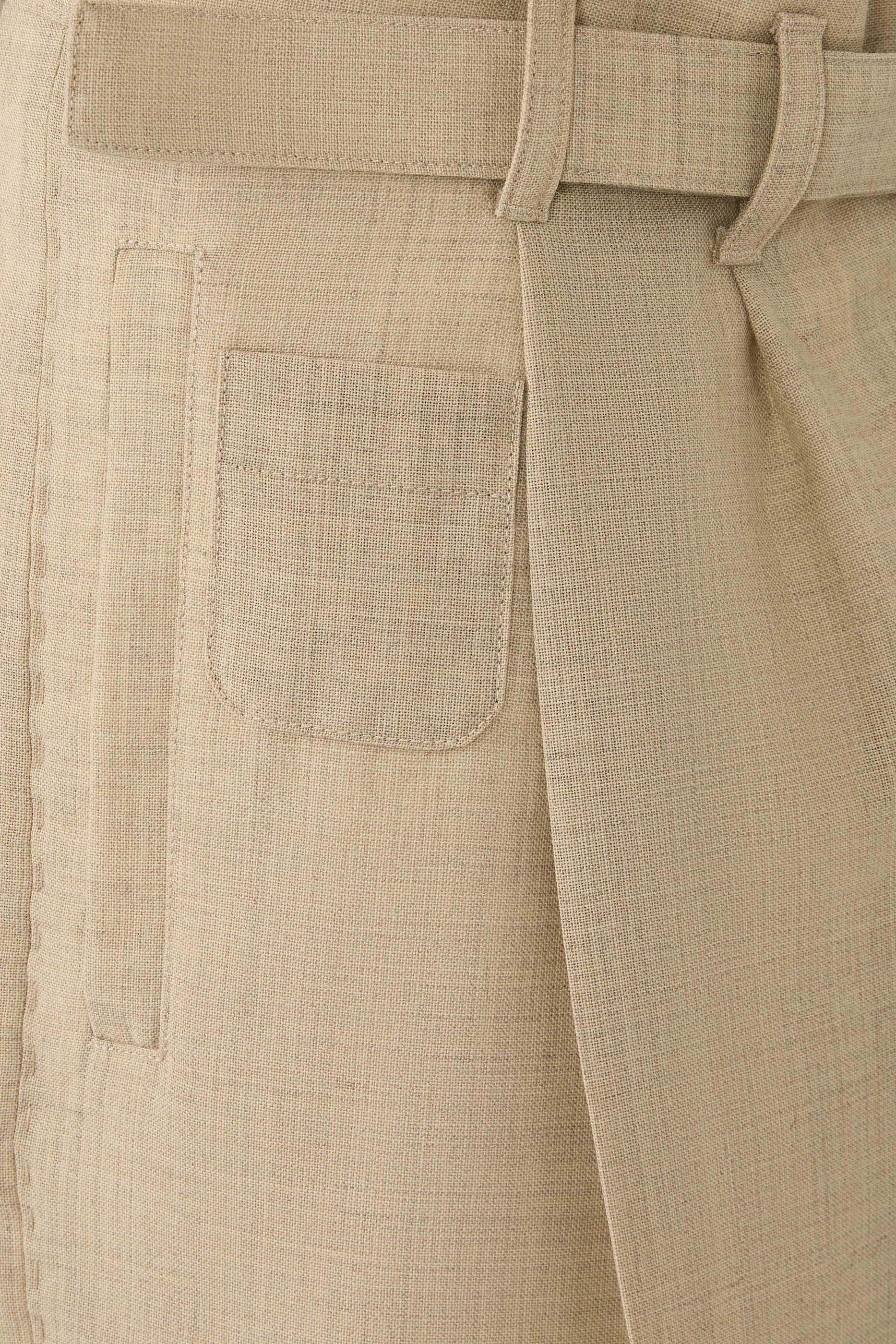 بنطال كانيفاس