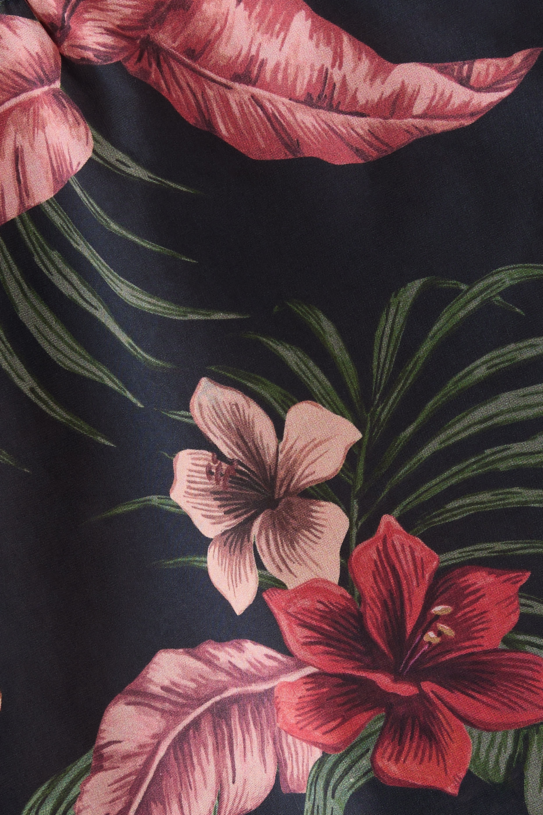 طقم بلوزة كاميسول بنقشة أزهار وشورت