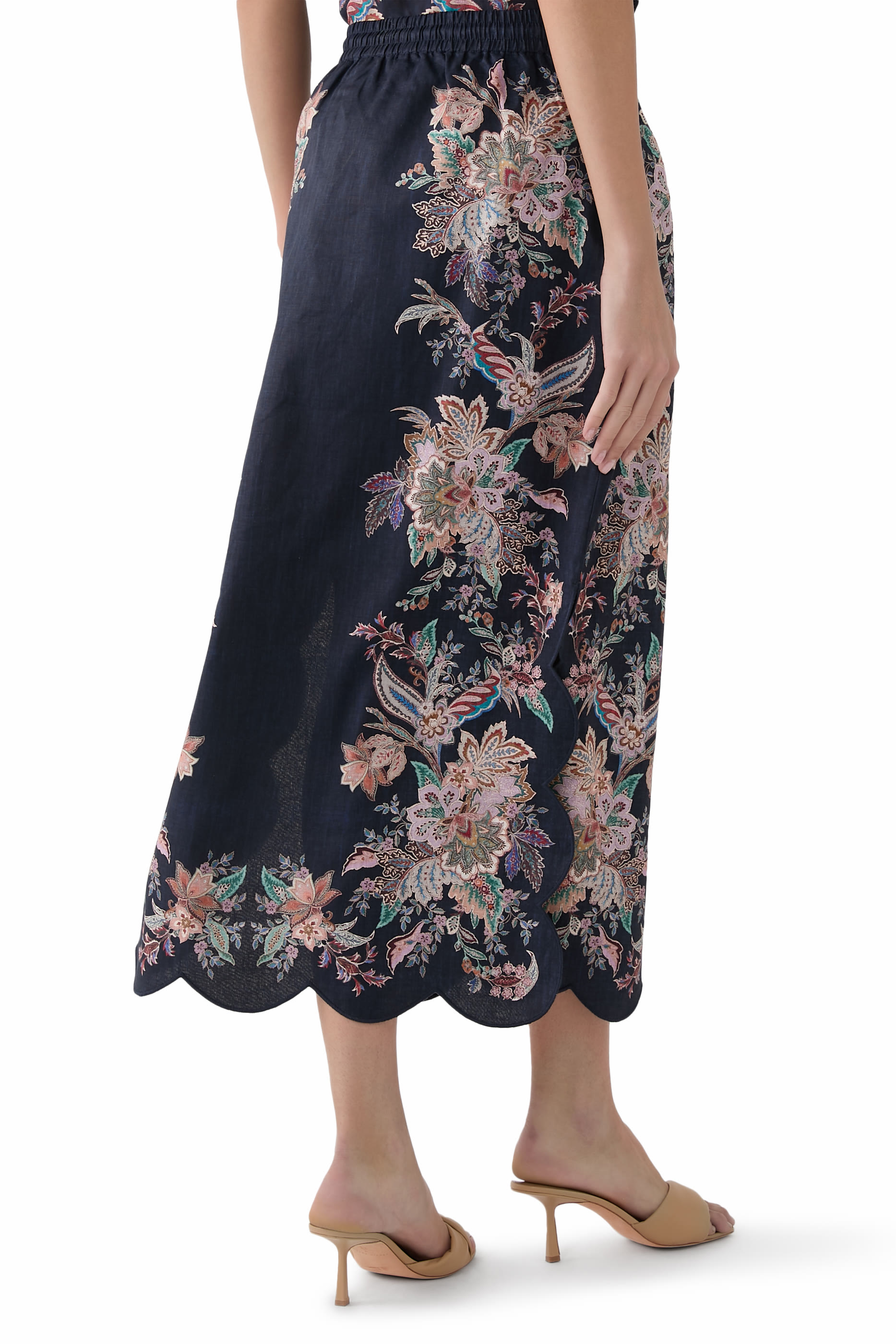 تنورة ريانون متوسطة الطول بحافة صدفية