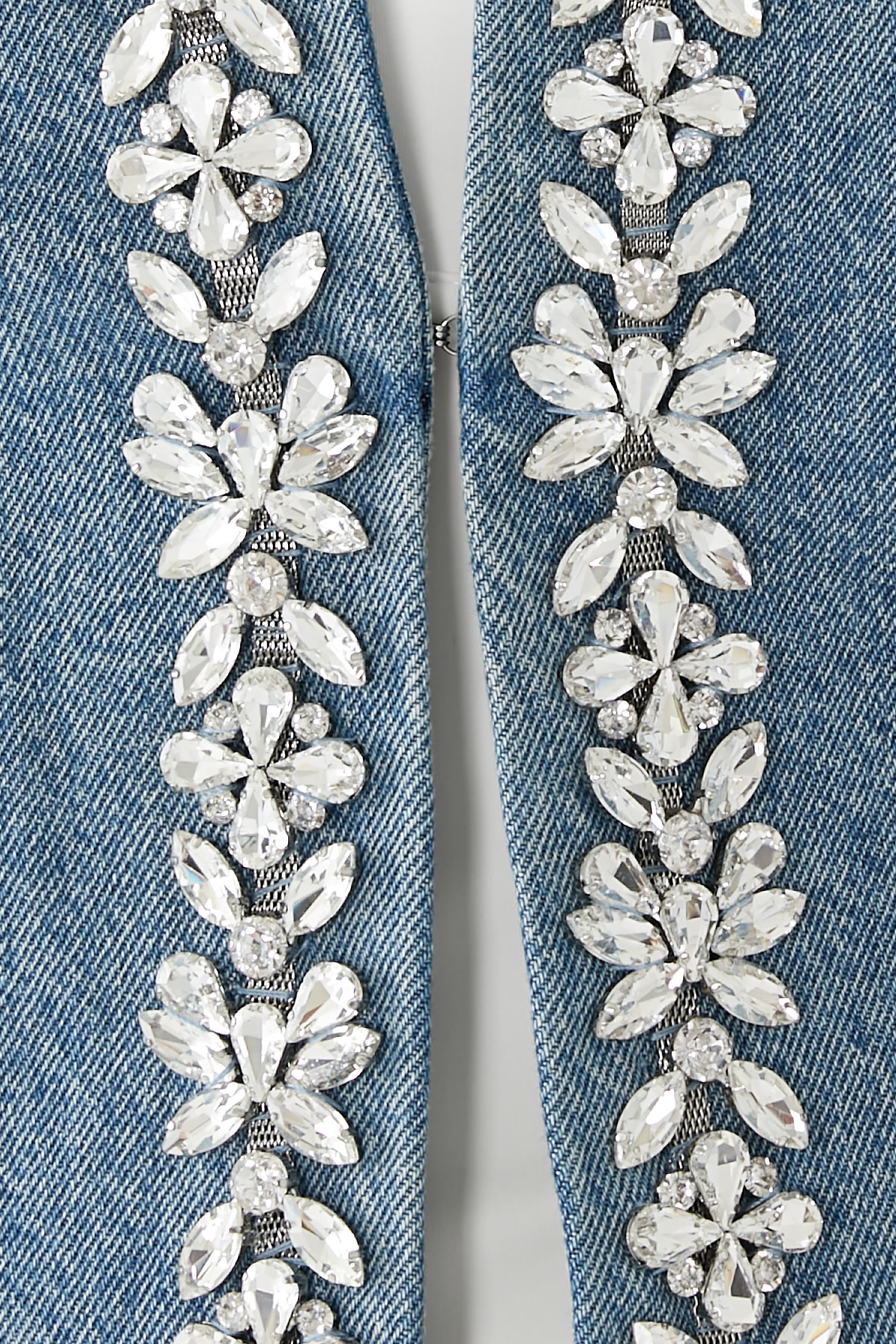 جاكيت كراش دنيم بتطريزات