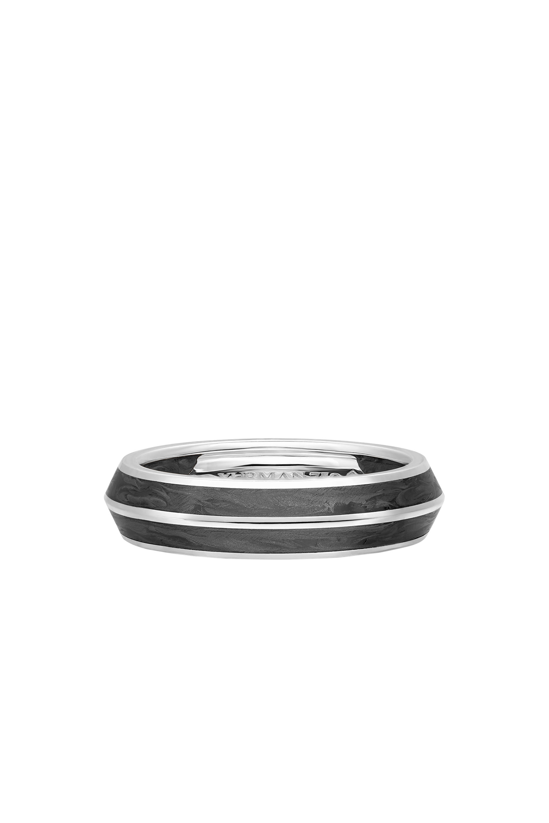 خاتم بحواف حادة، ذهب أبيض عيار 18 قيراط مع كربون مصبوب