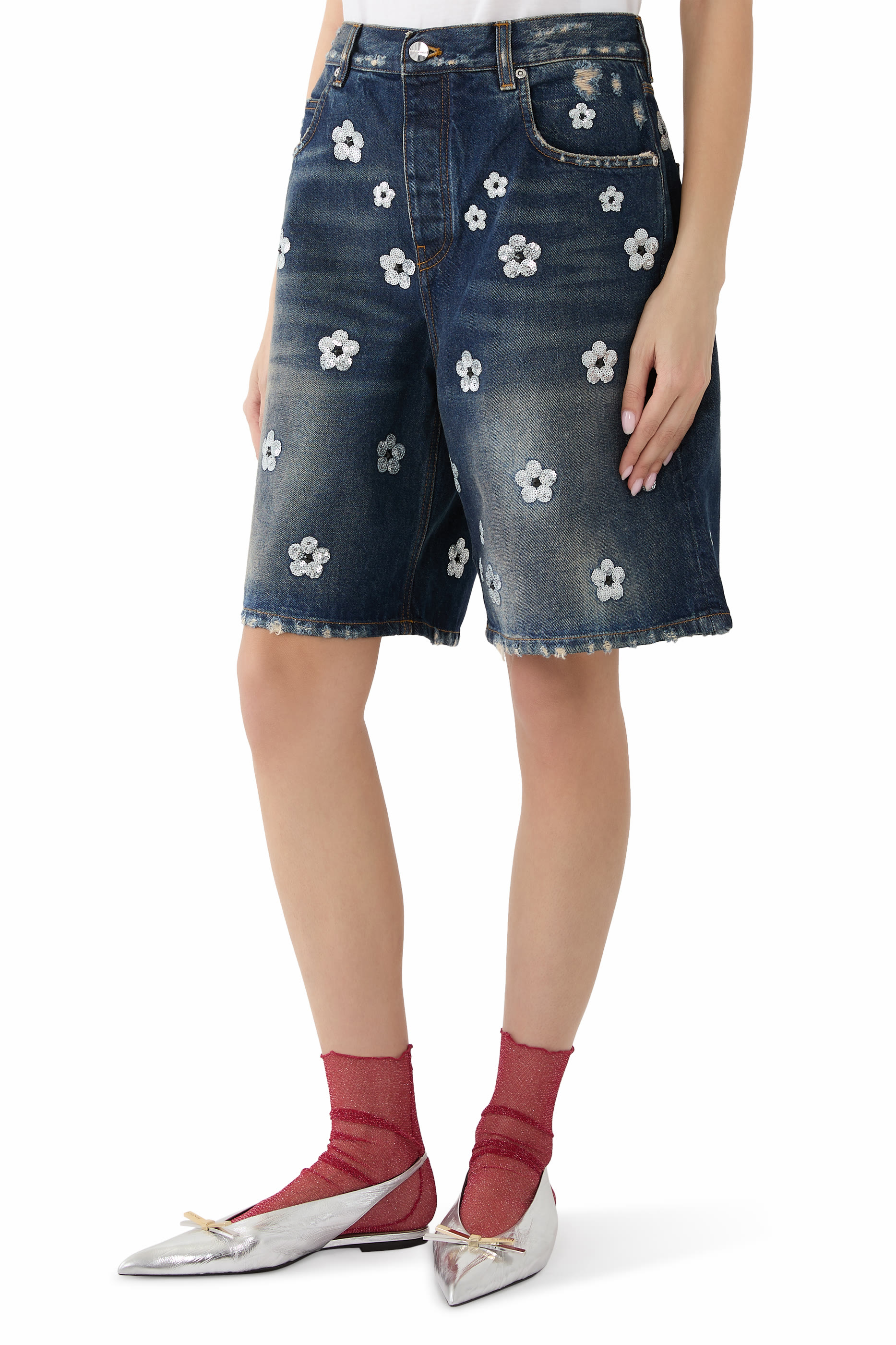 شورت بقصة ساق واسعة وترتر مطرز بتصميم زهور