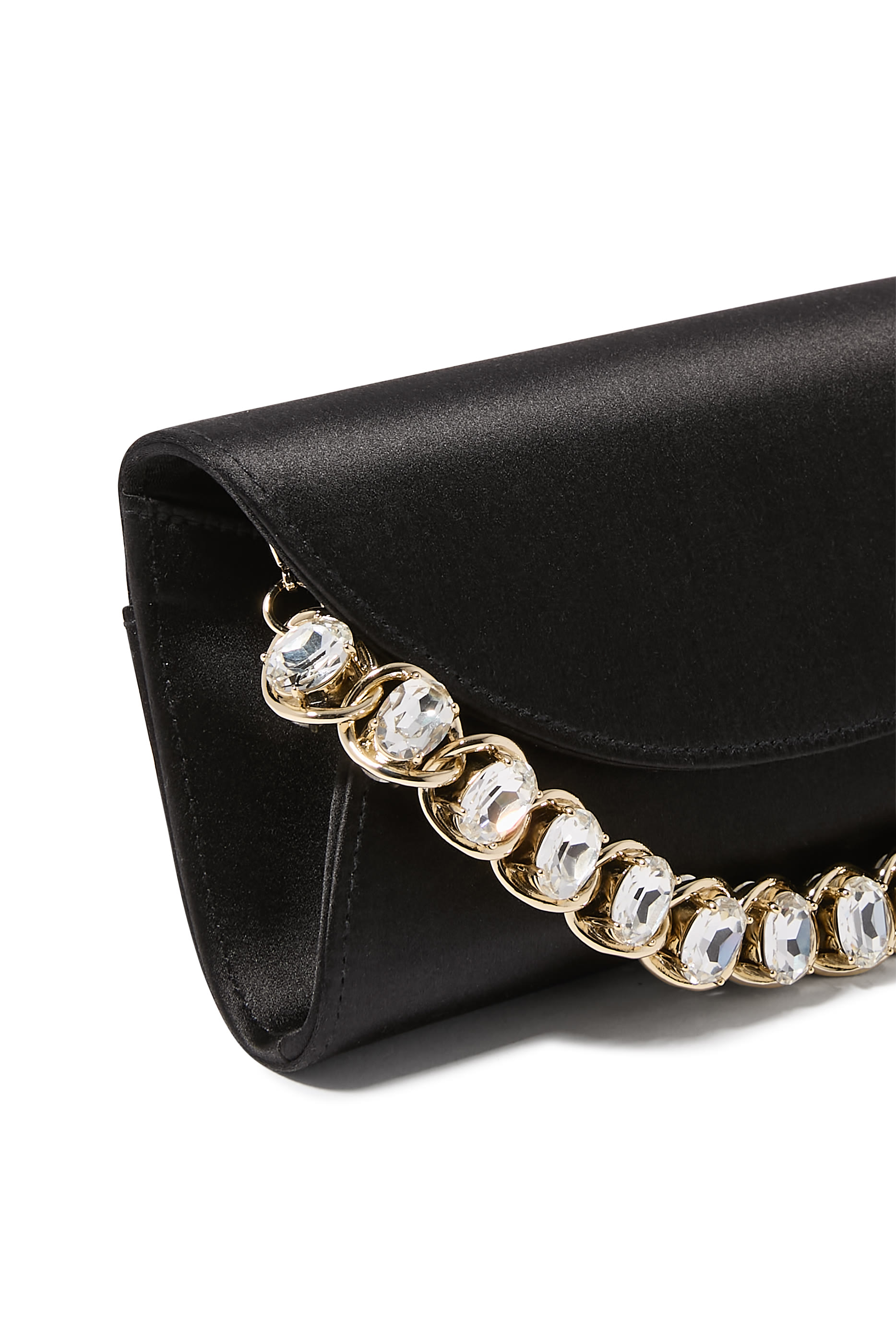 كلاتش تايلور بتصميم ظرف