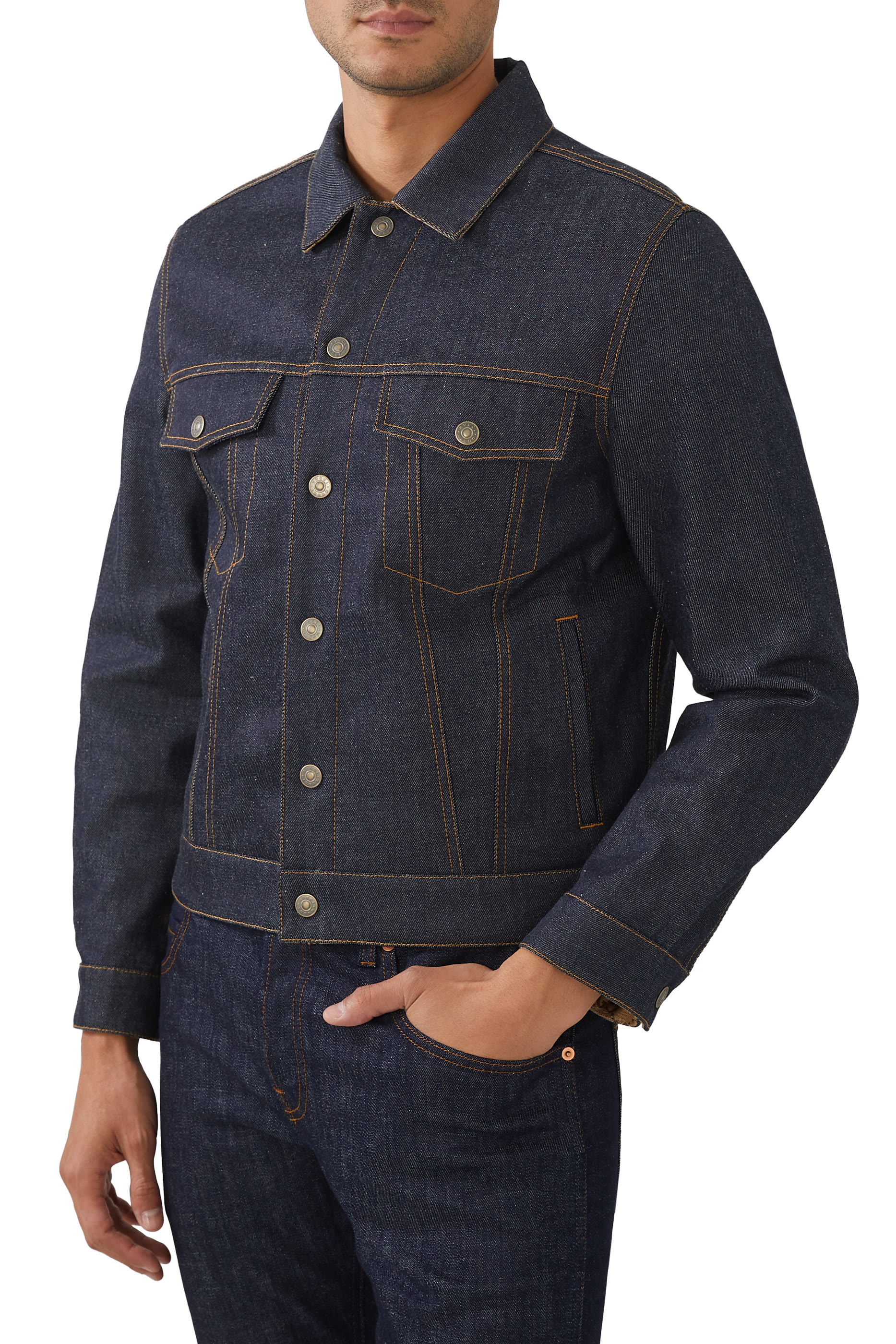 جاكيت دنيم بوجين وشعار حرفي GG