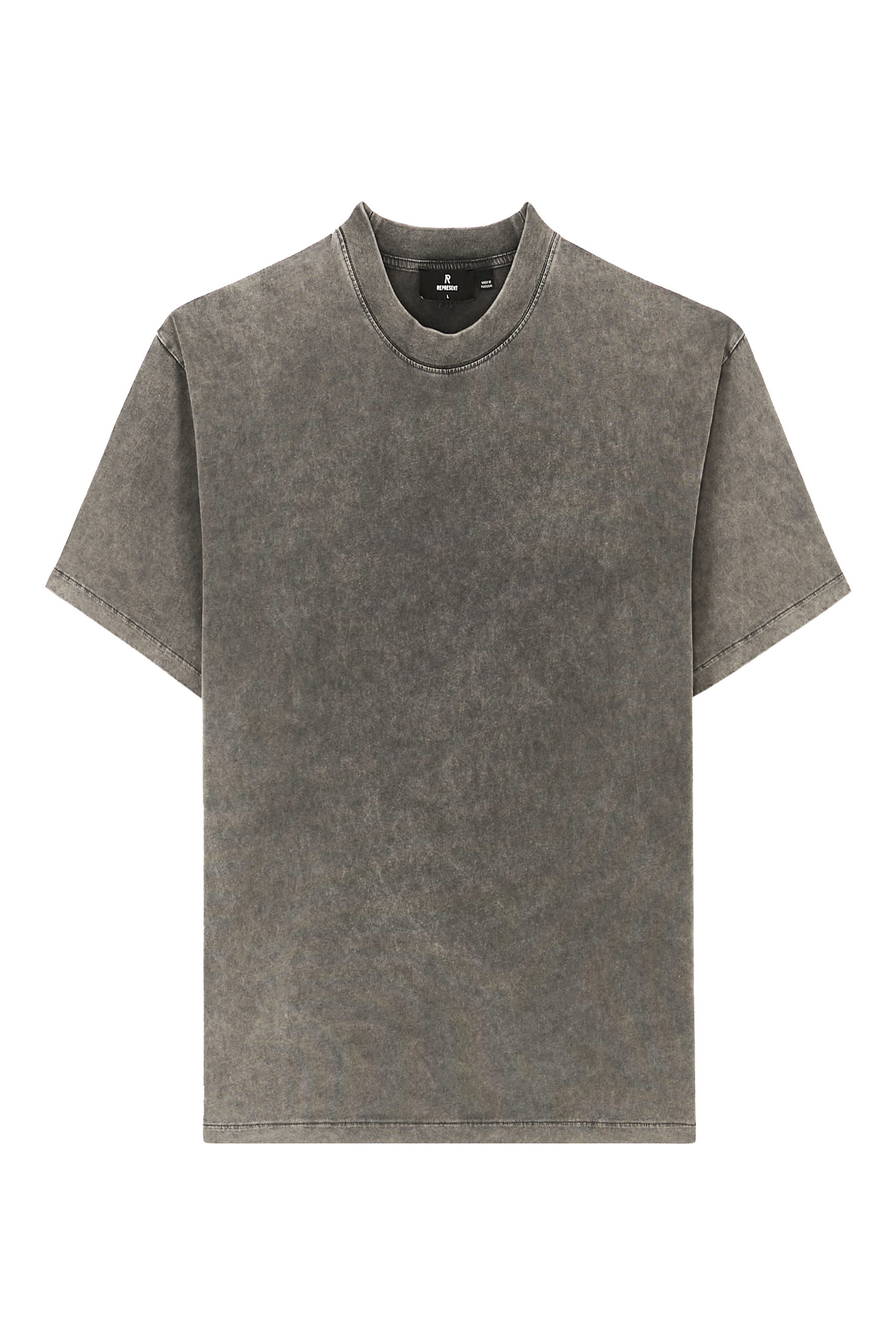 تيشيرت إينيشيال بقصة فضفاضة