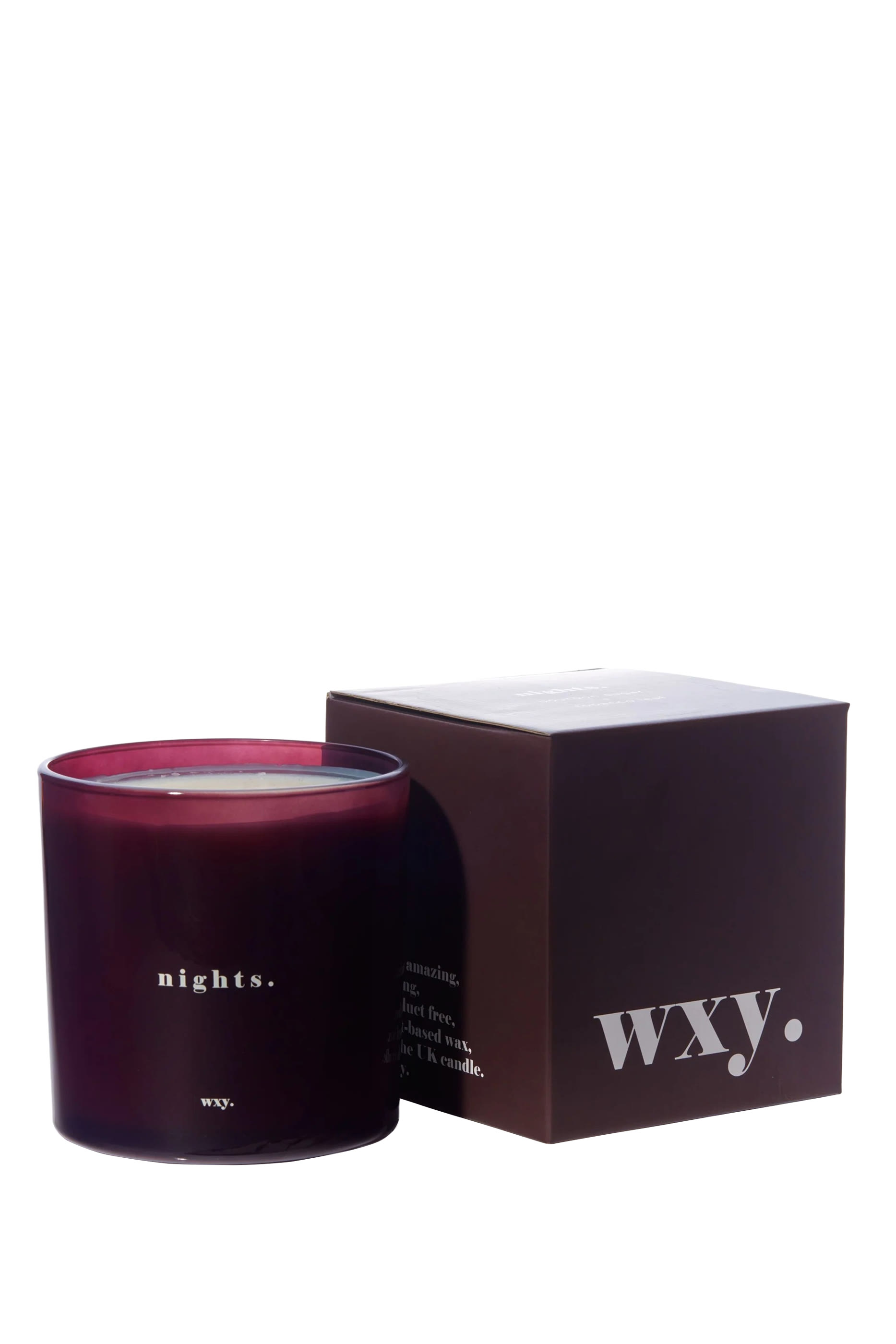 شمعة كلاسيكية بحجم كبير جدًا لليل برائحة سكر البوربون وأوراق التبغ