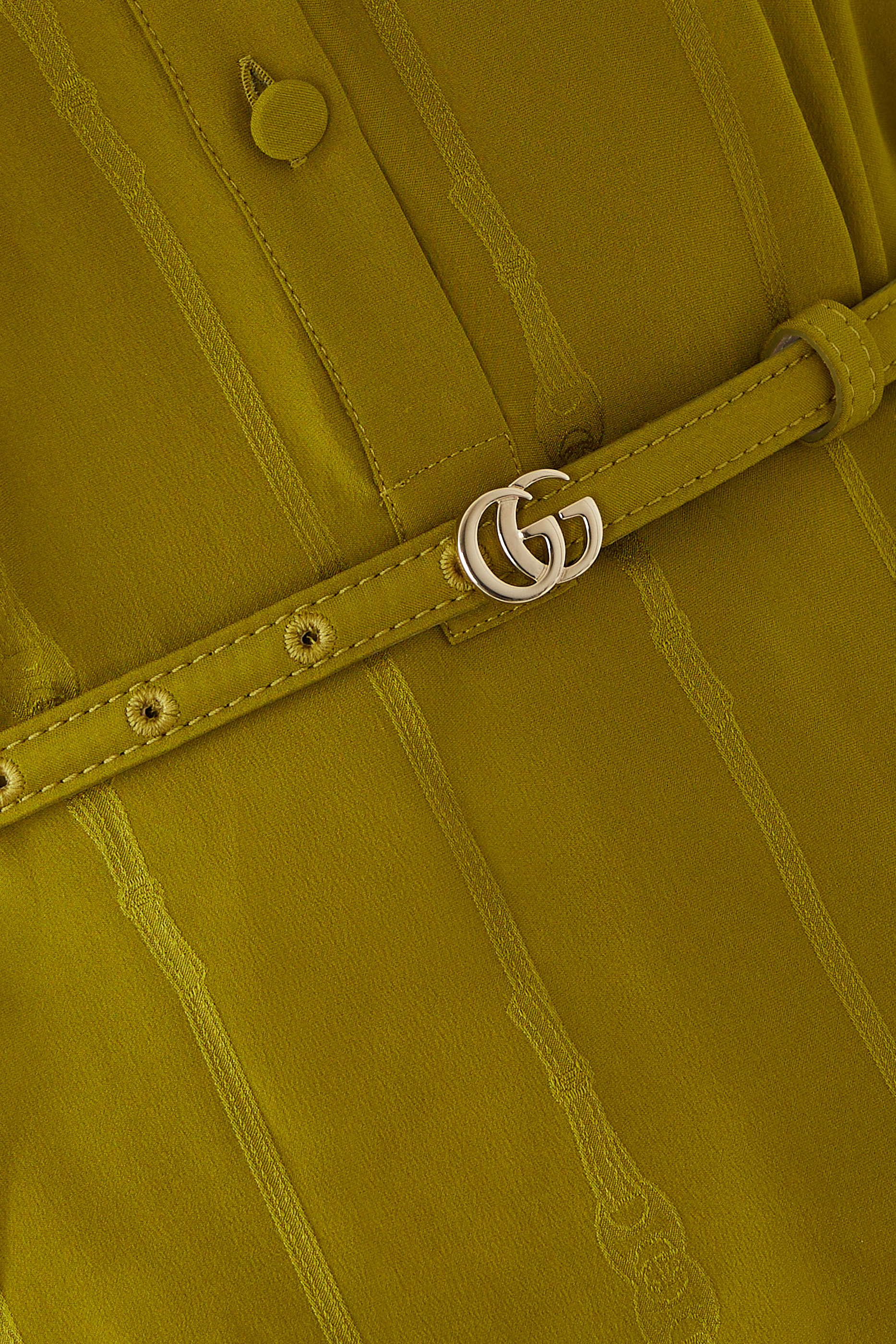 قميص بحزام وسلسلة حرير جاكار