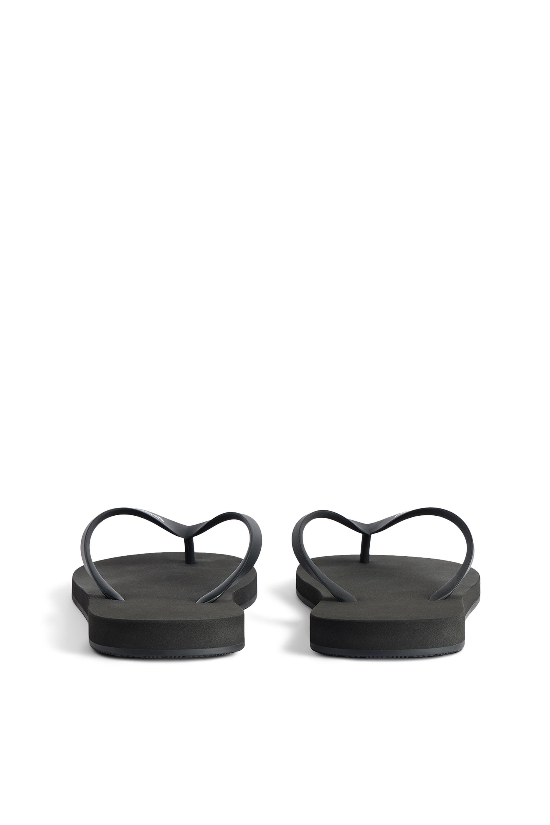 صندل بتصميم ثونج