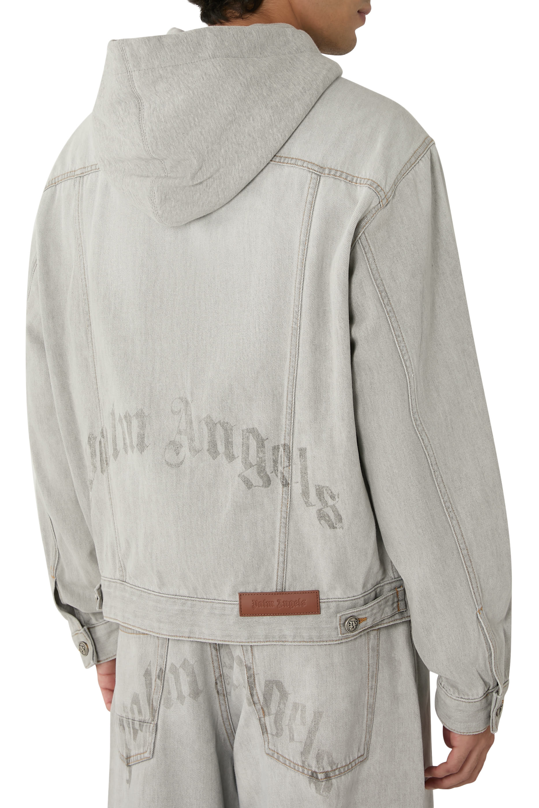 جاكيت مزين بشعار الماركة متموج دنيم