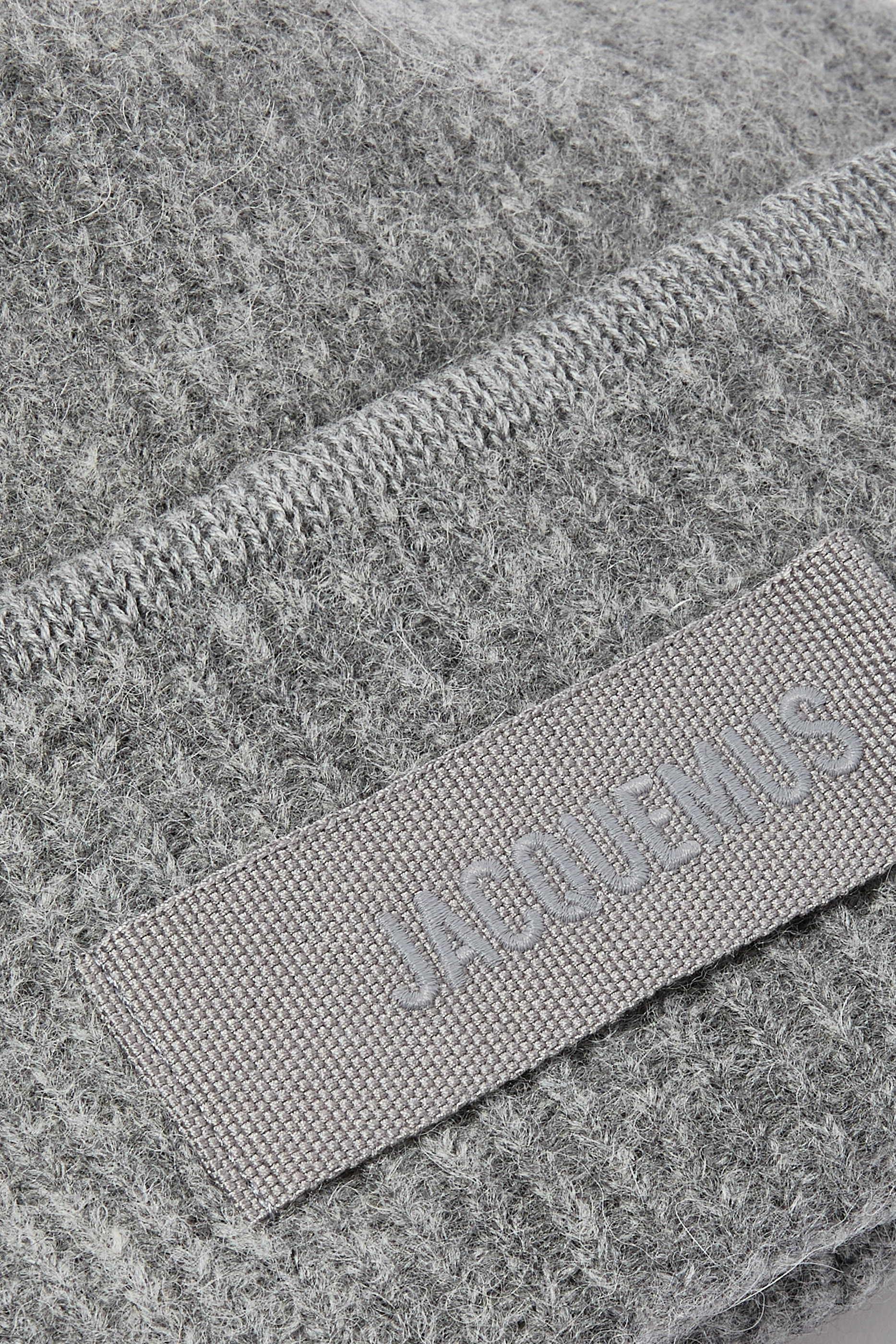 قبعة بيني قماش بارز الملمس