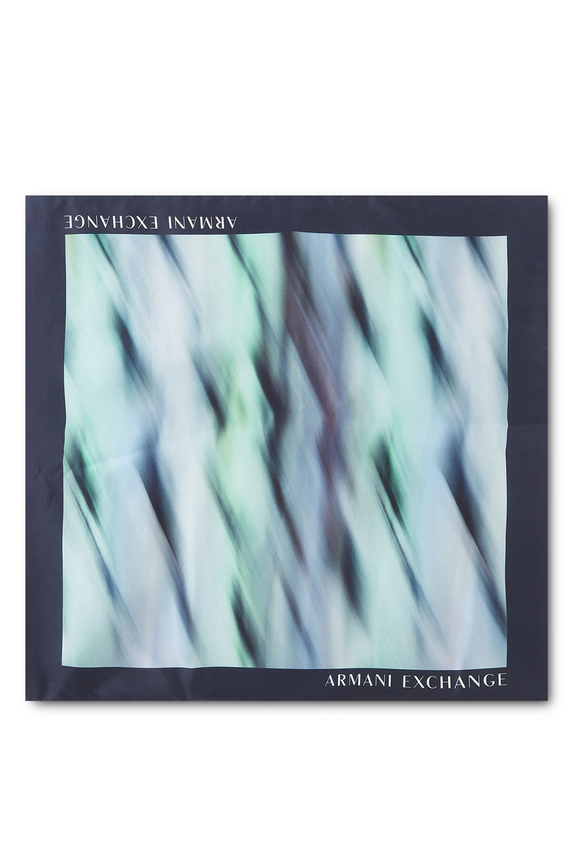 وشاح بشعار الماركة