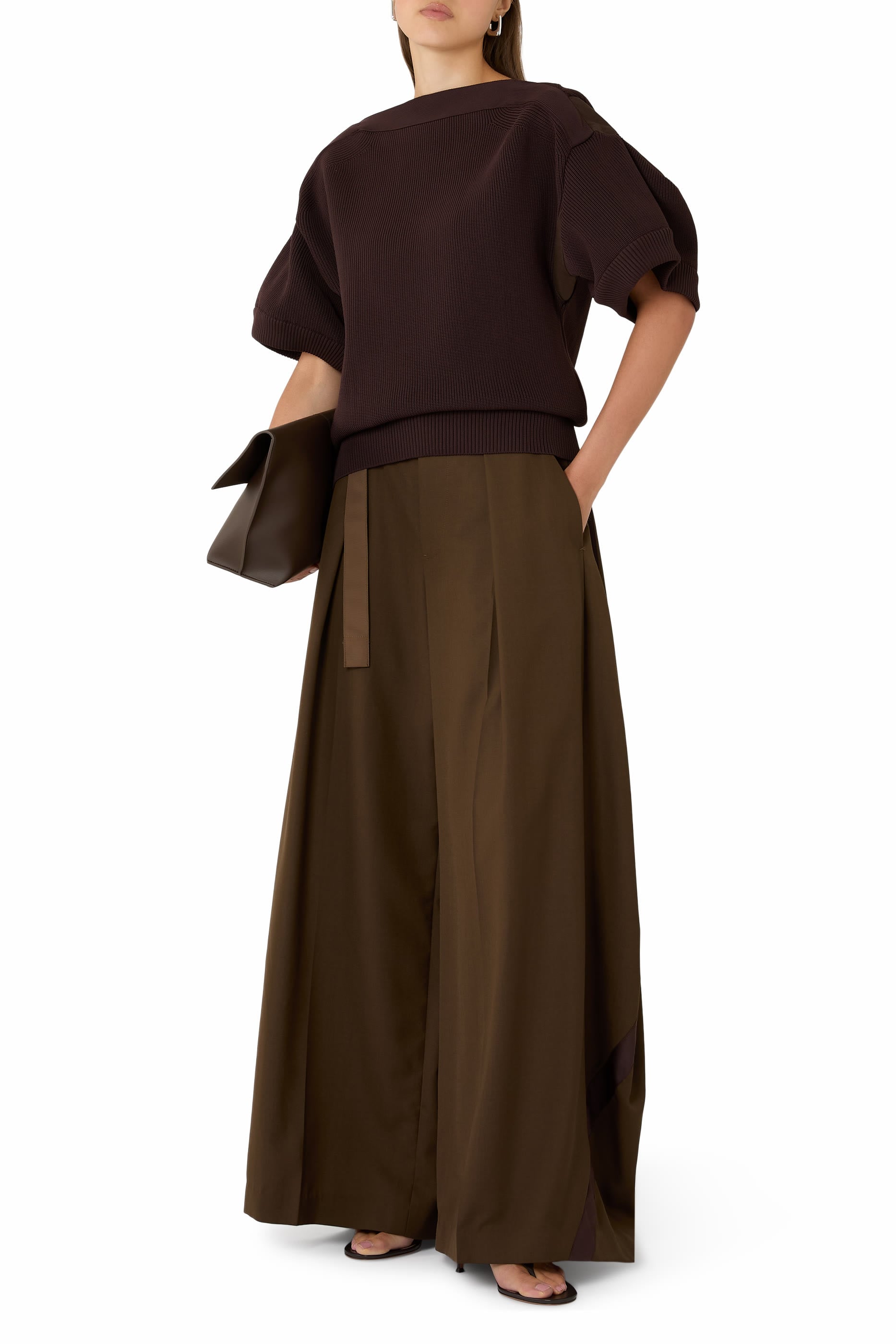 بنطال بقصة ساق واسعة قماش بدل