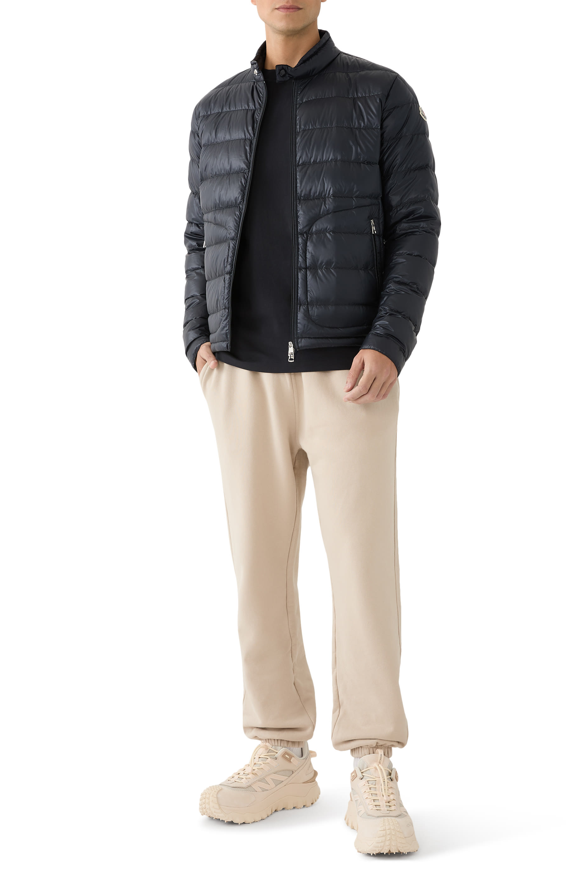 جاكيت أكوروس قصير مبطن بالزغب