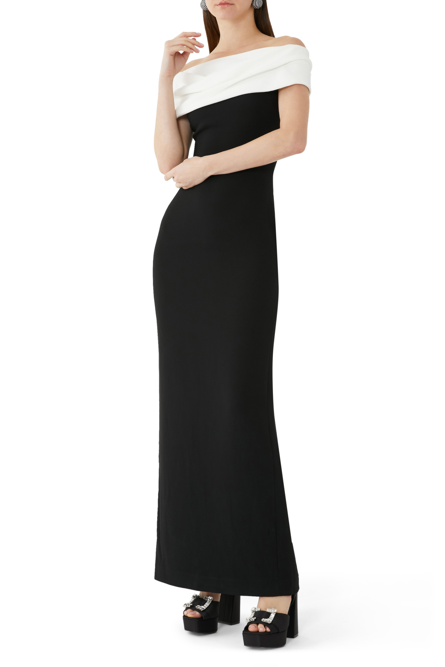 فستان إيفا طويل بأكتاف متساقطة