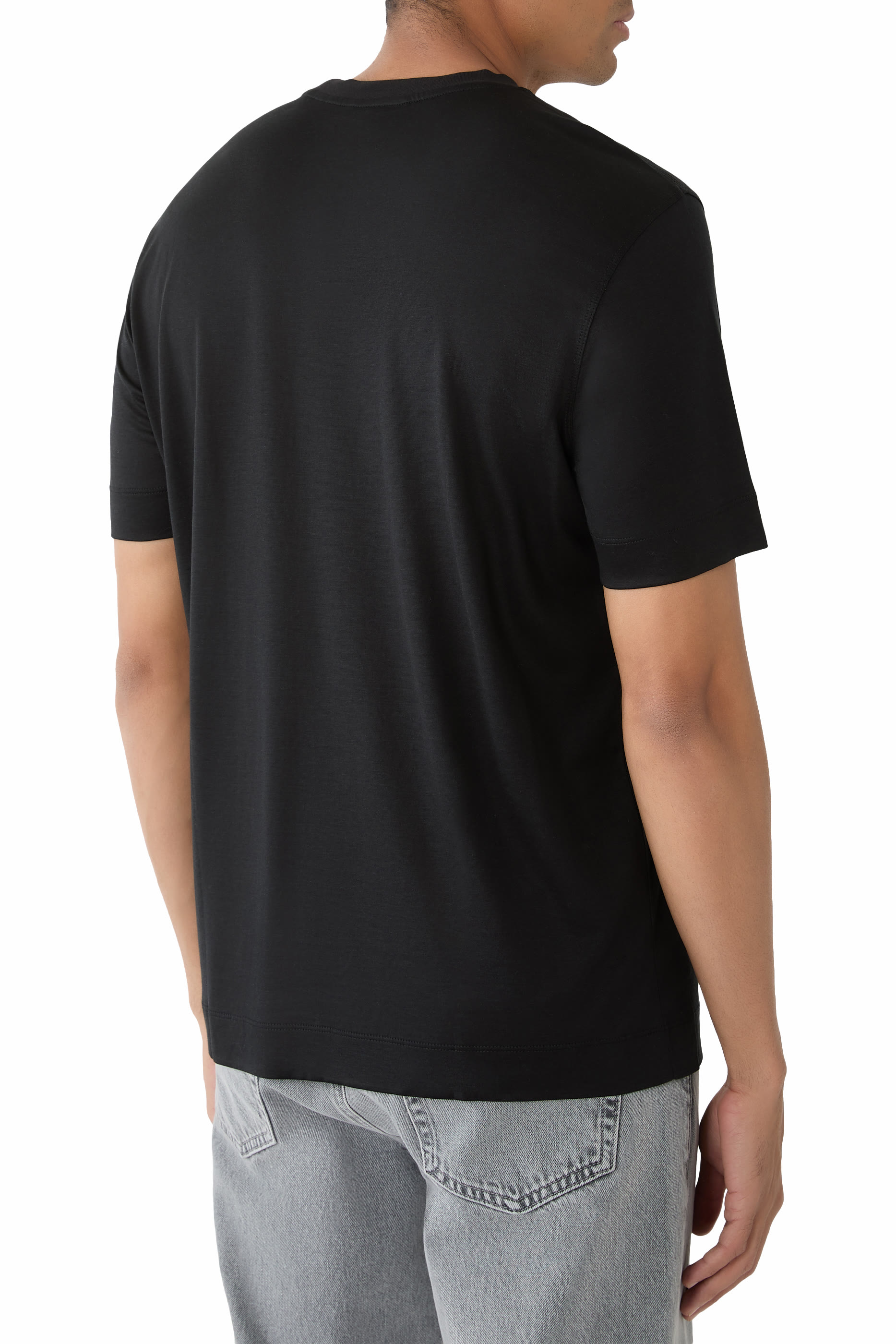 تيشيرت بشعار النسر بتصميم قلب