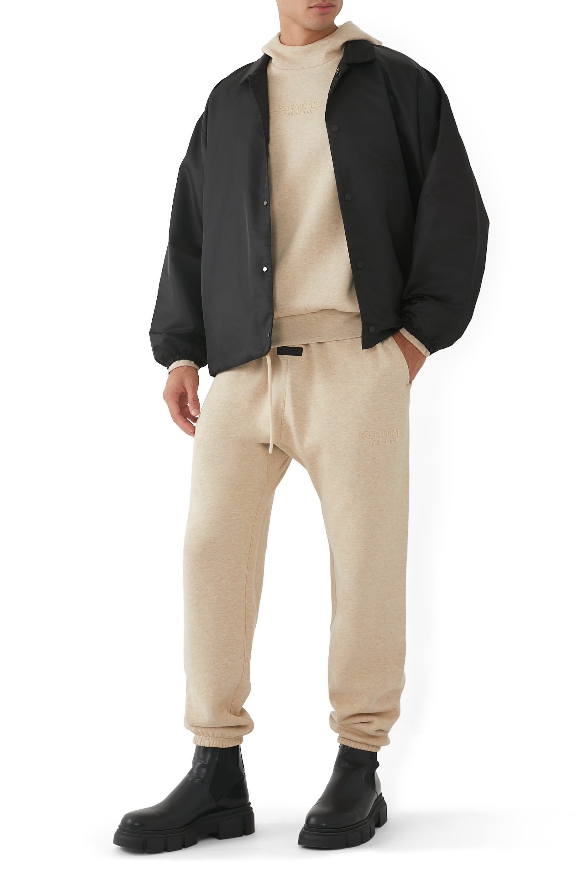 بنطال رياضي بشعار الماركة