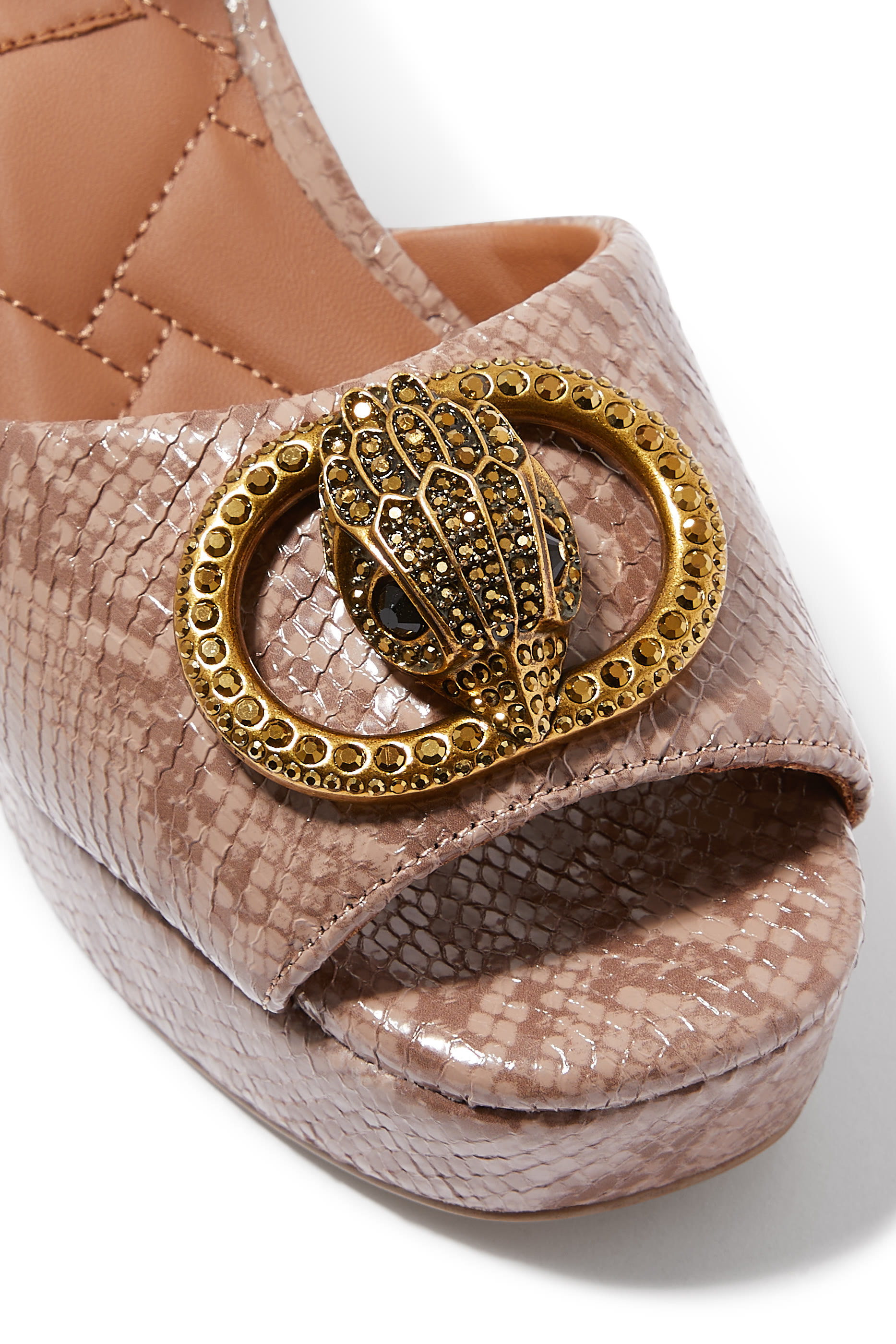 صندل تشيلسي 110 بنعل سميك