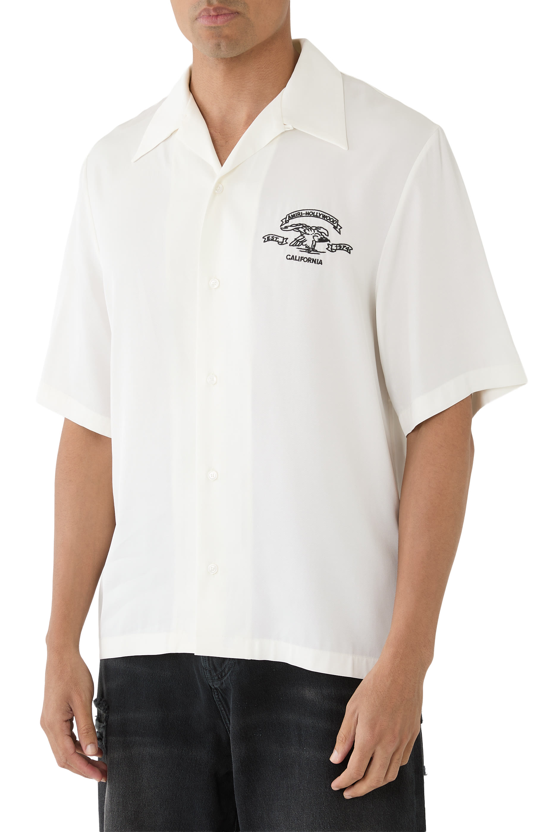 قميص بياقة بطيّة