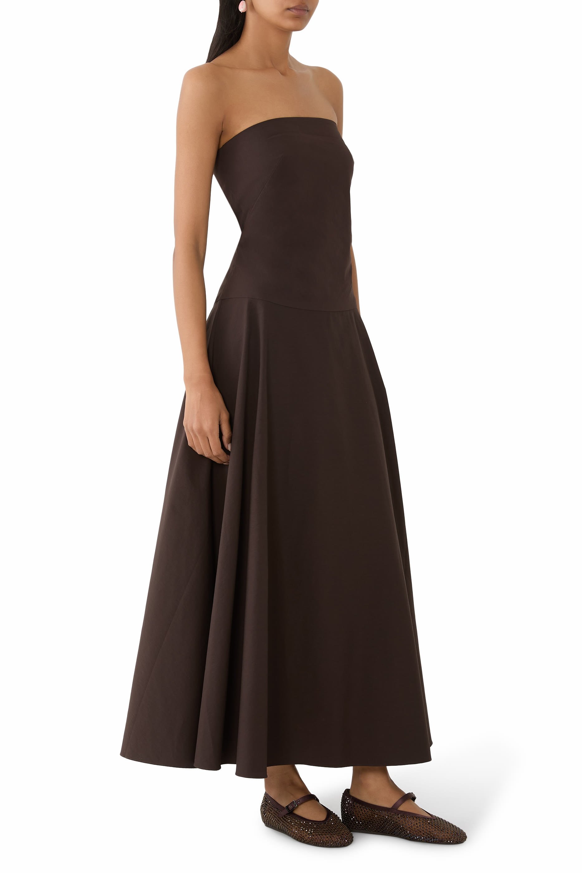 حذاء بالرينا بيوتر بنعل مسطح قماش شبكي مرصع بالكريستال