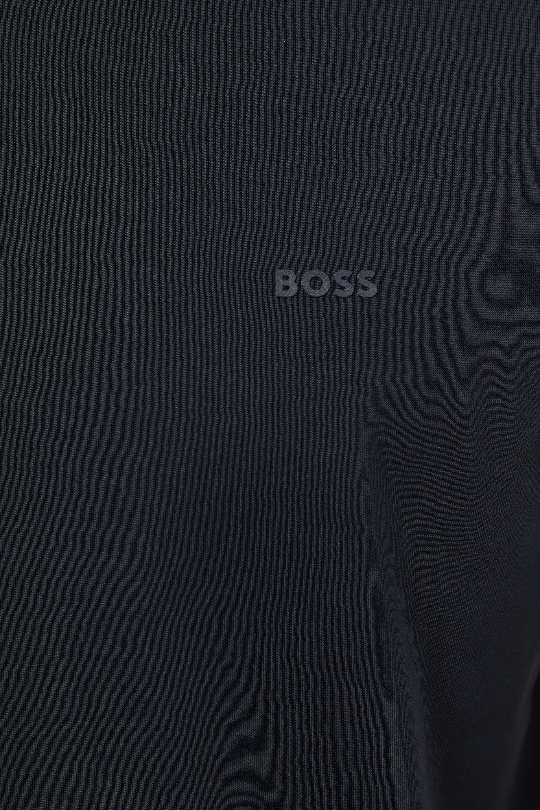 تيشيرت بطبعات شعار الماركة