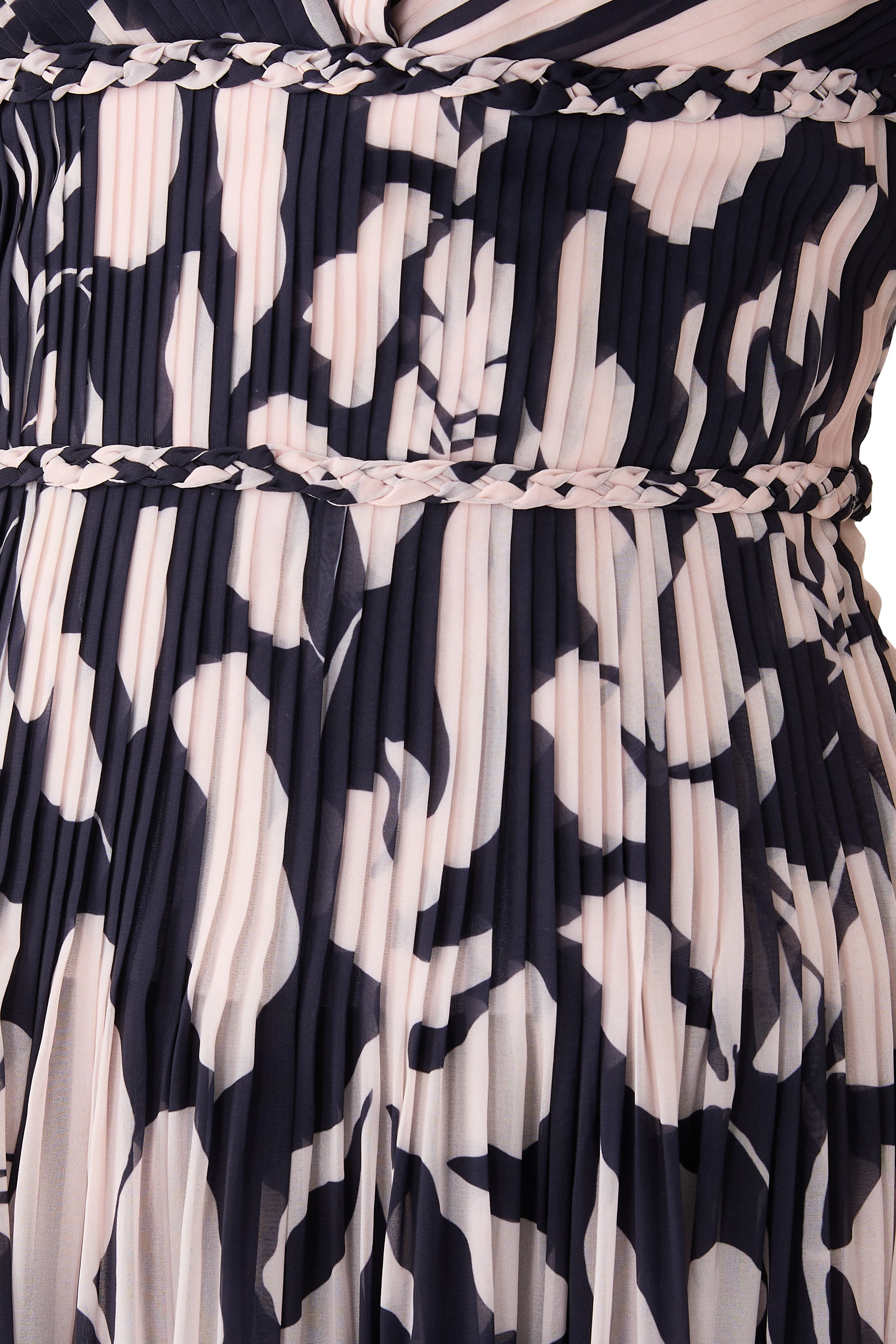 فستان توا فيدا