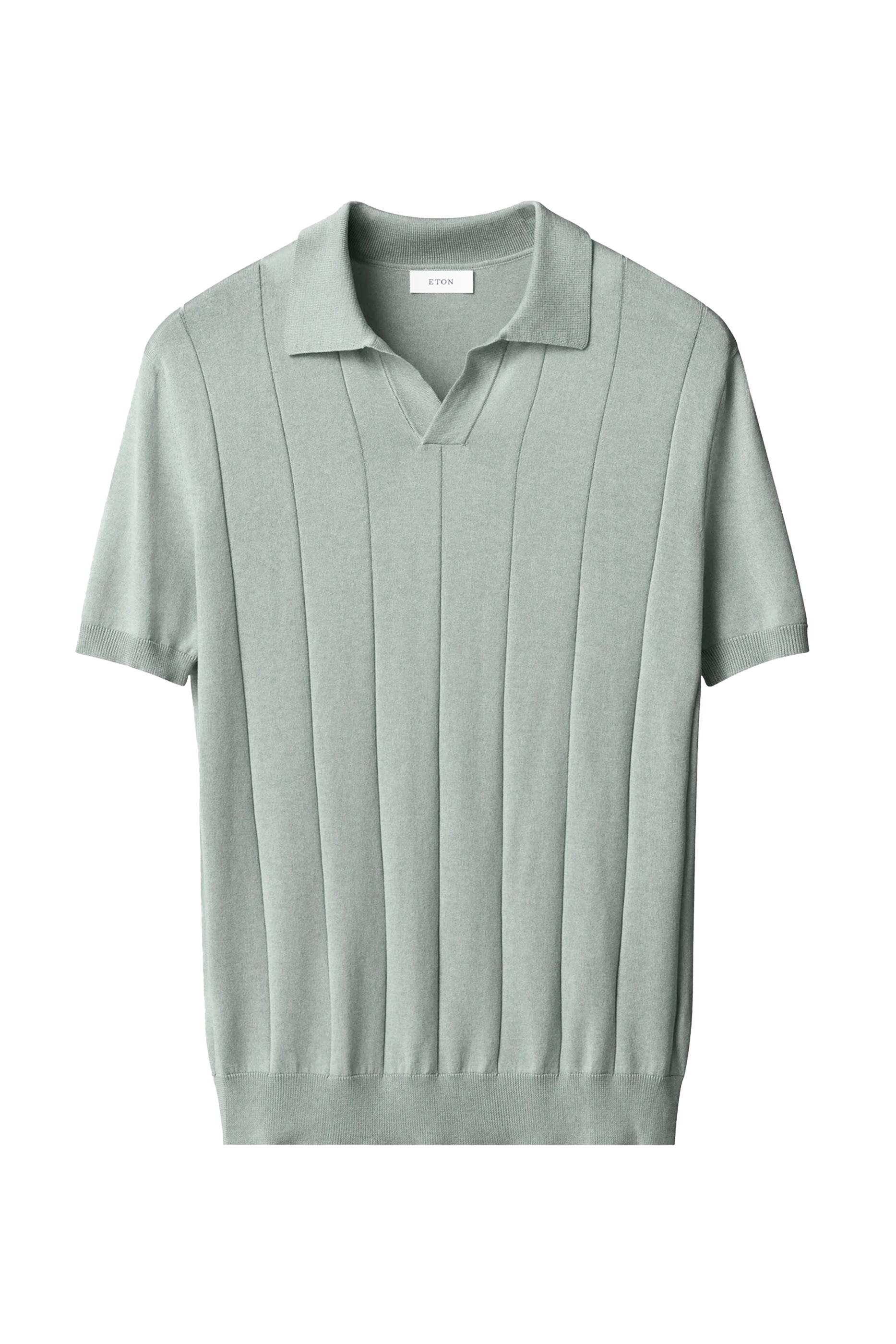 قميص بولو بياقة مفتوحة