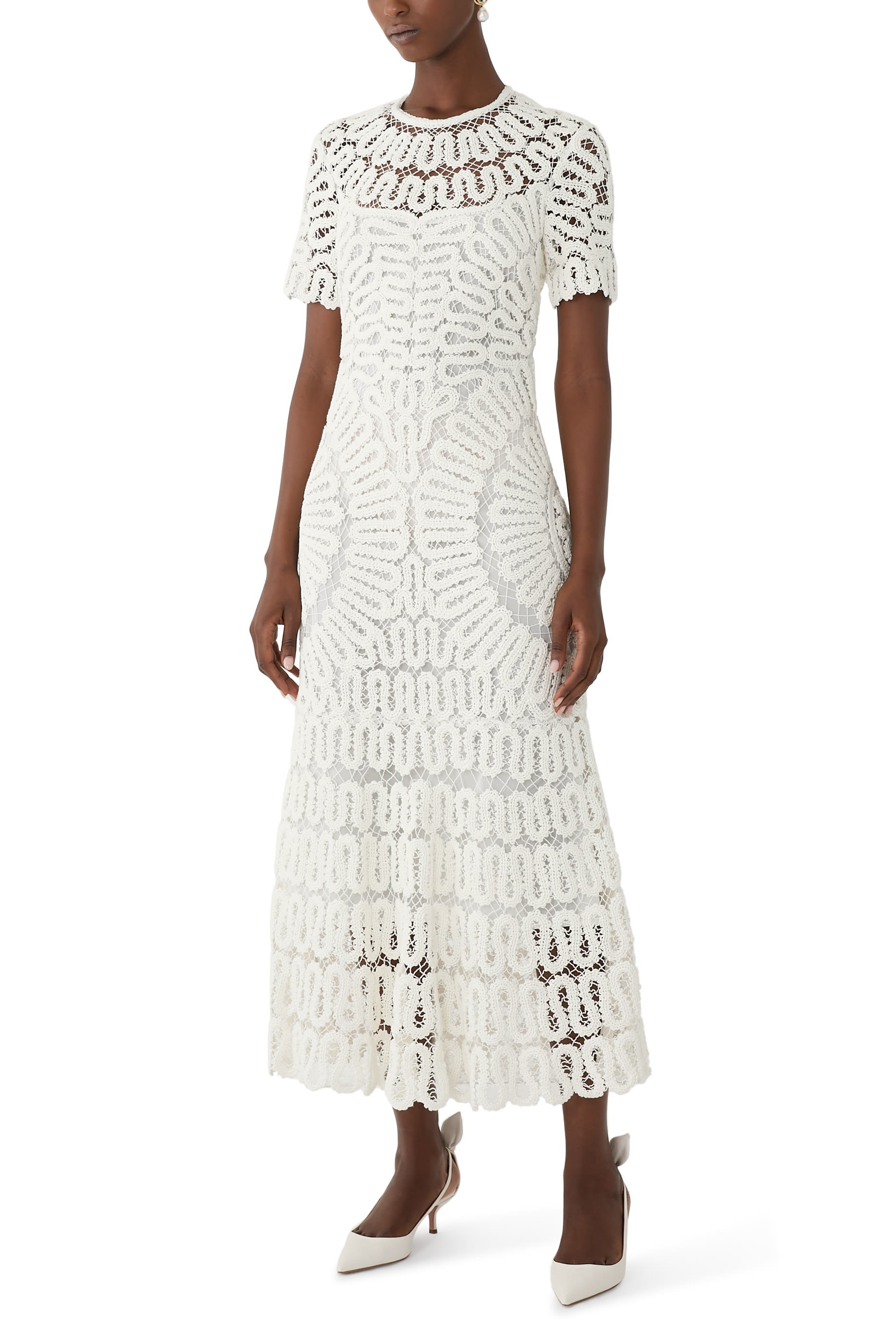 فستان لوريلاي متوسط ​​الطول مطرز