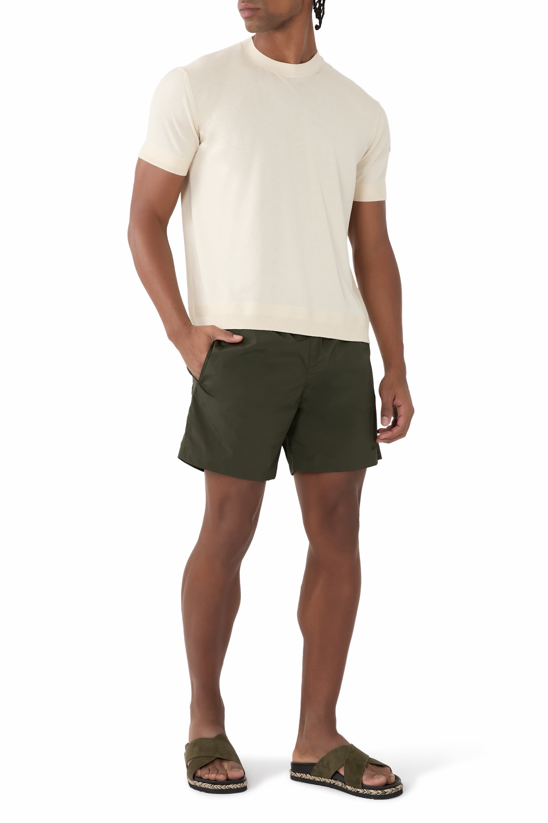 شورت سباحة بشعار الماركة