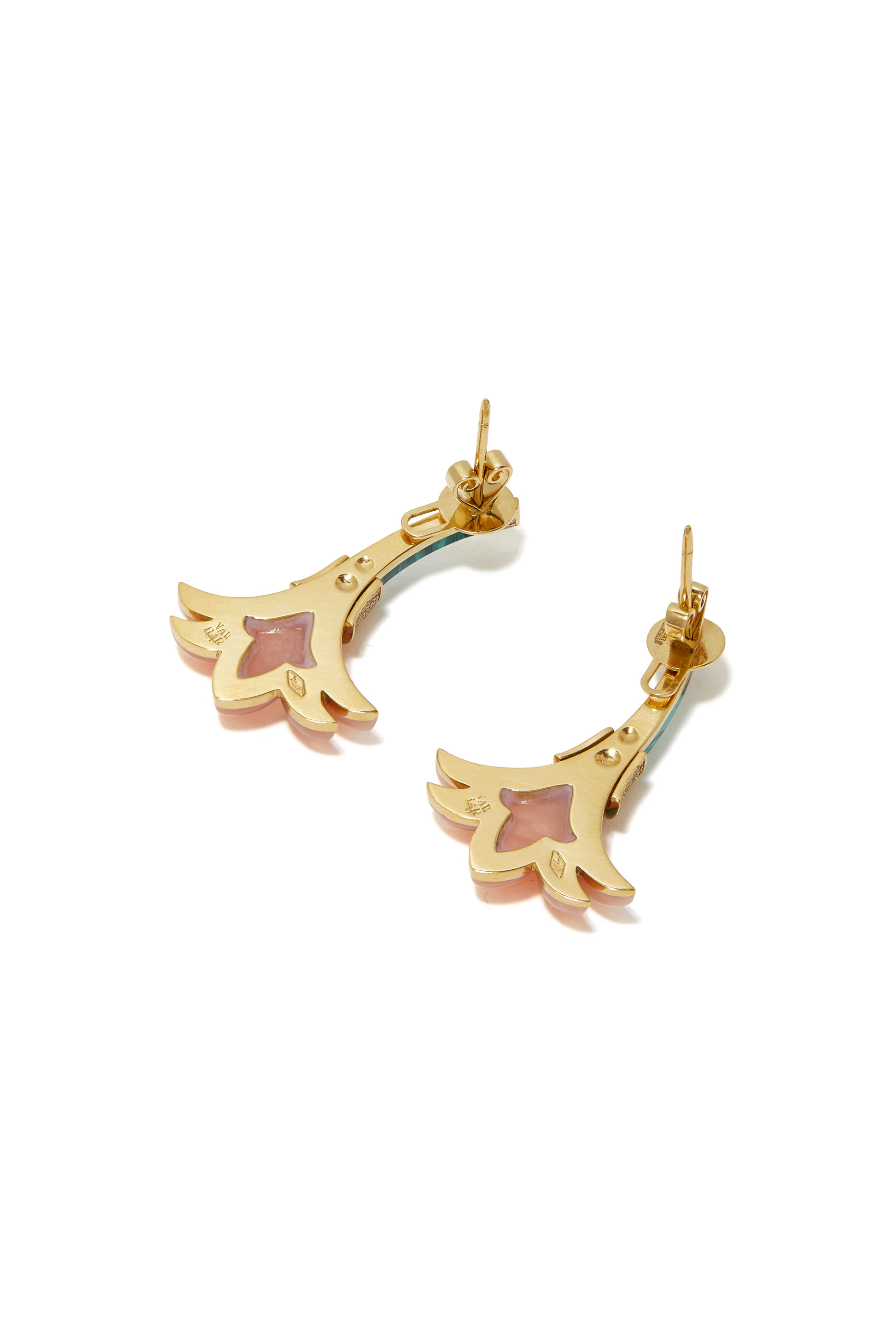 أقراط بتصميم زهرة كبيرة مرصعة بالماس وحجر ملاكيت ومرجان وردي ذهب أصفر عيار 18