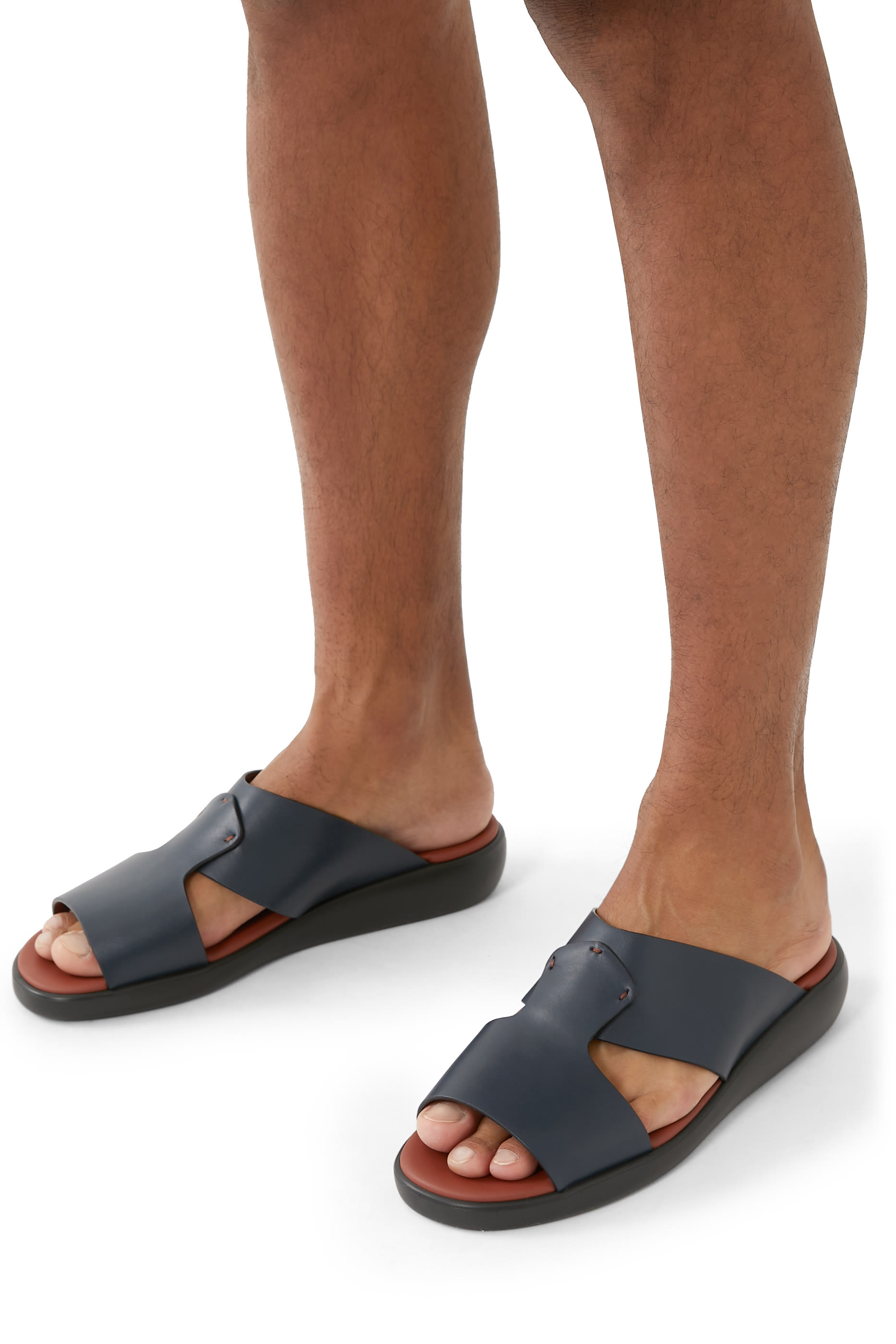 صندل جلد عجل نابا بتصميم عربي