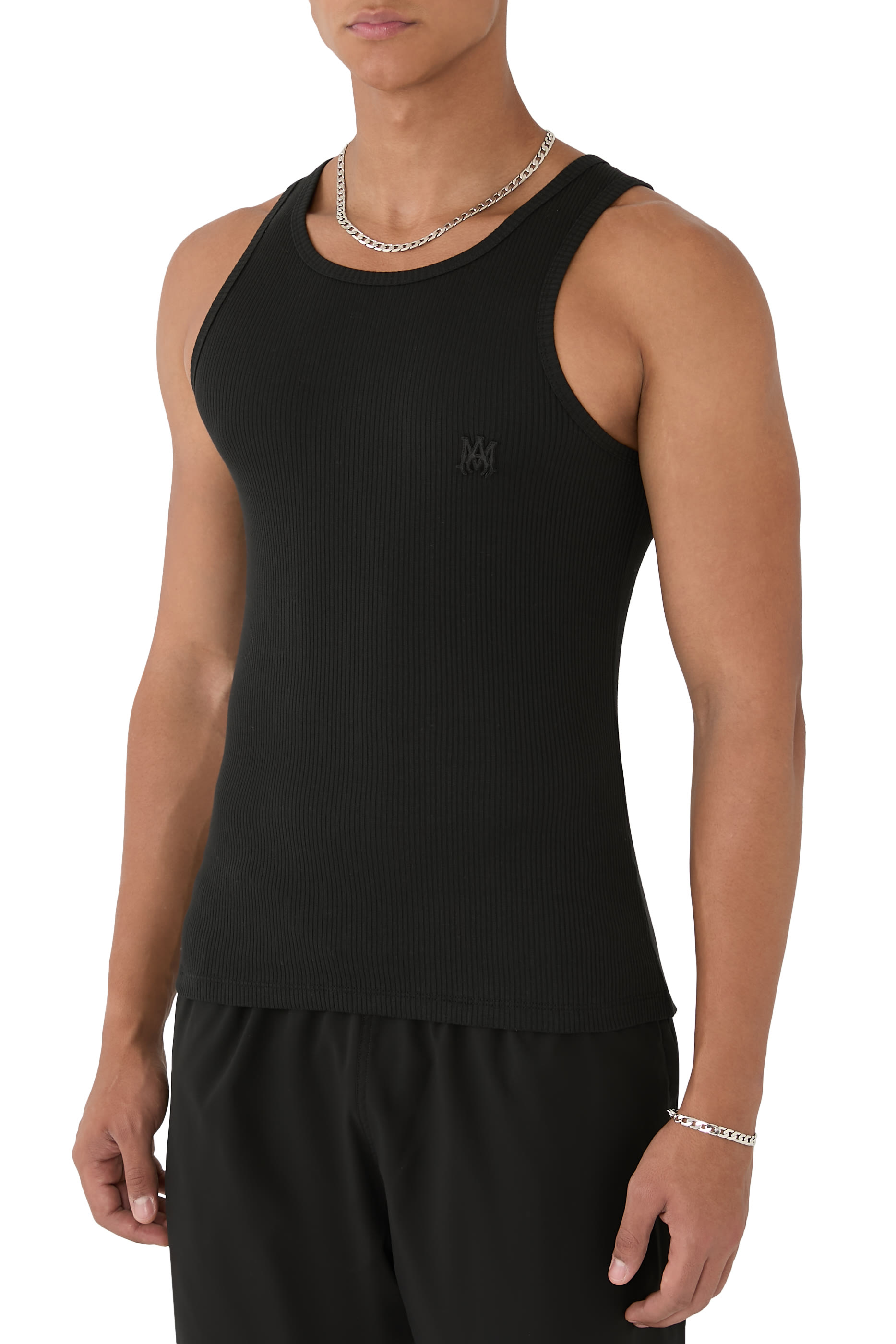 بلوزة بلا أكمام بشعار الماركة بنفس اللون