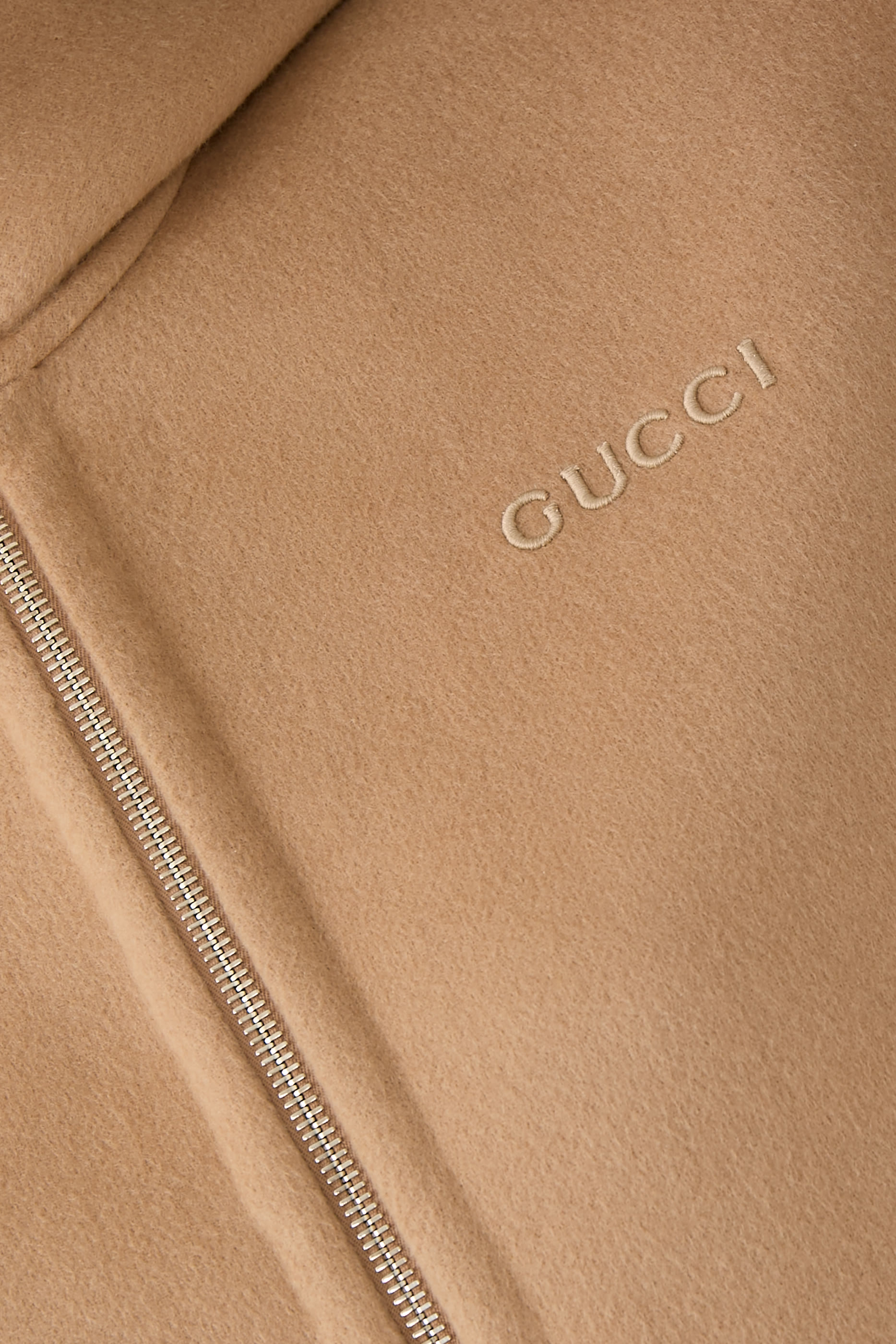 جاكيت بغطاء رأس مطرز صوف وحرير