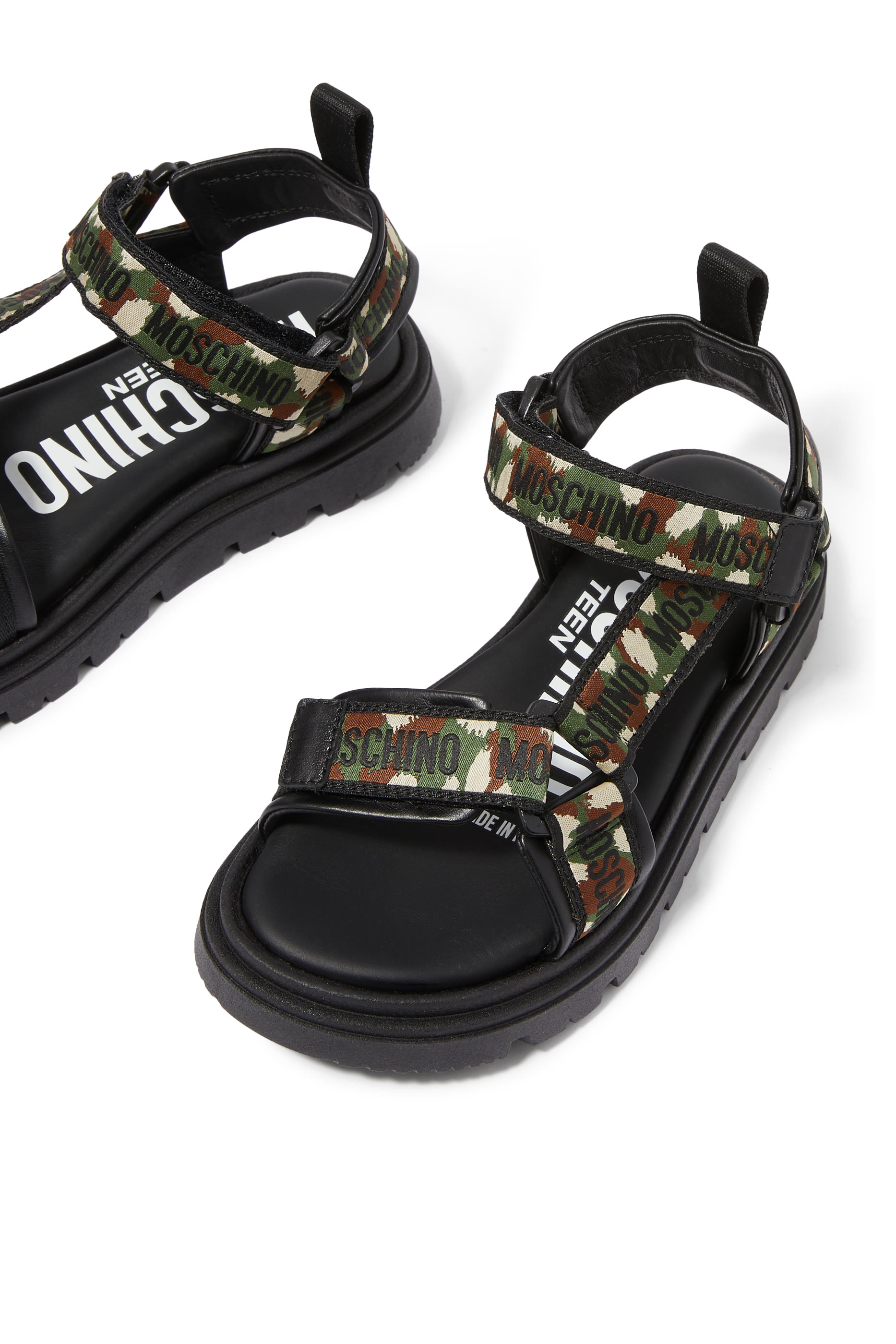 صندل بشعار الماركة جلد للاطفال