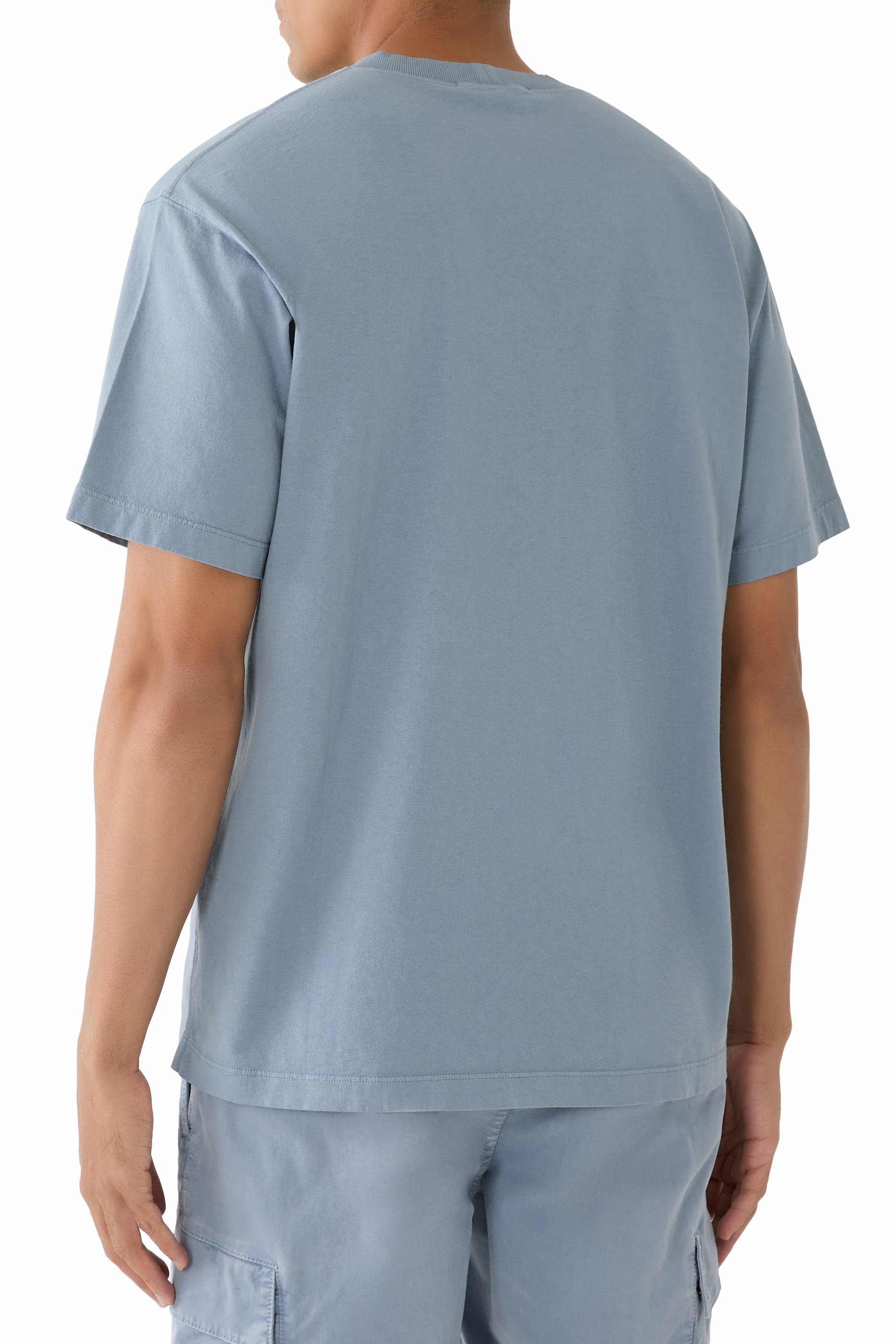 تيشيرت برقعة شعار البوصلة