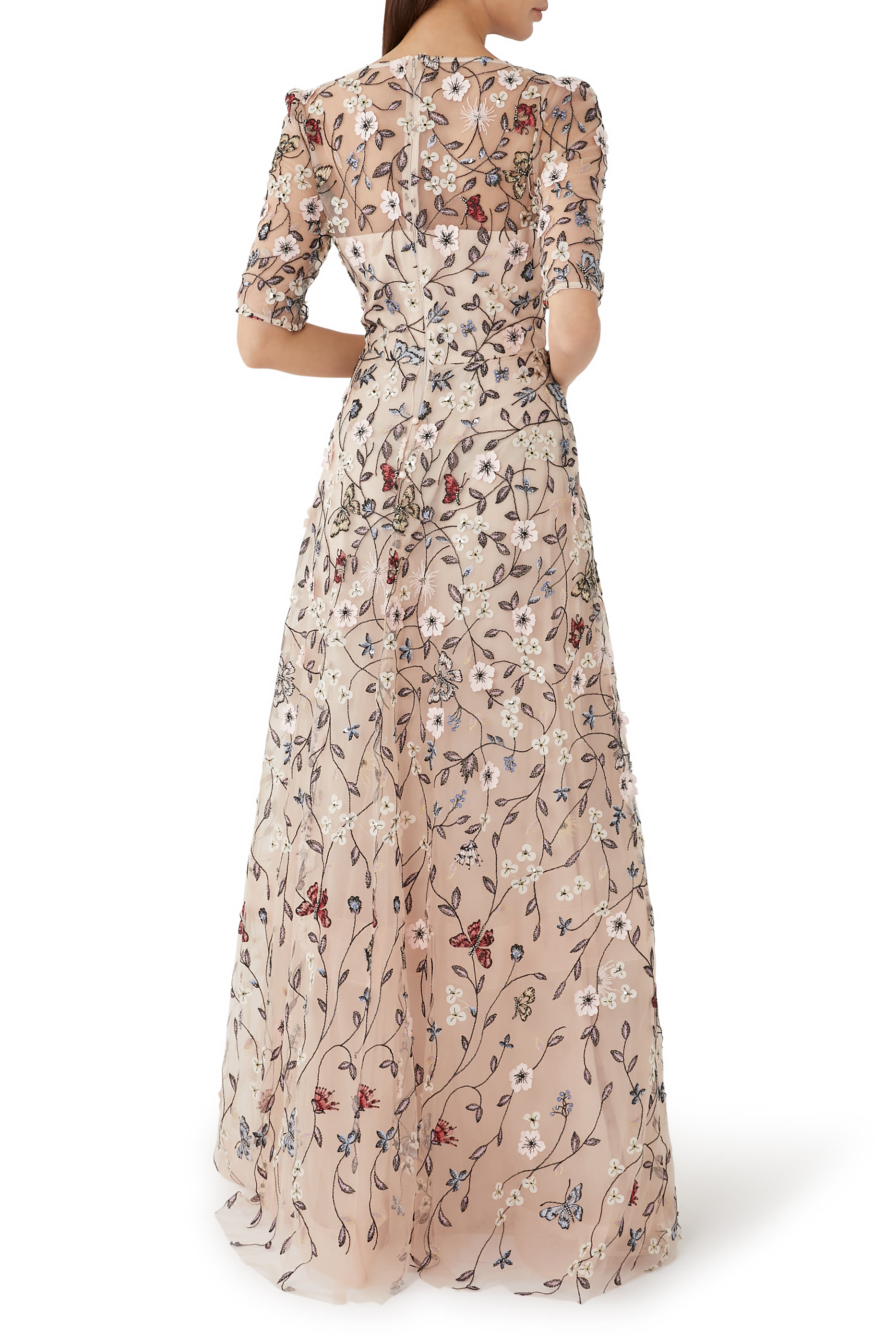 فستان سهرة بتطريزات زهور تول