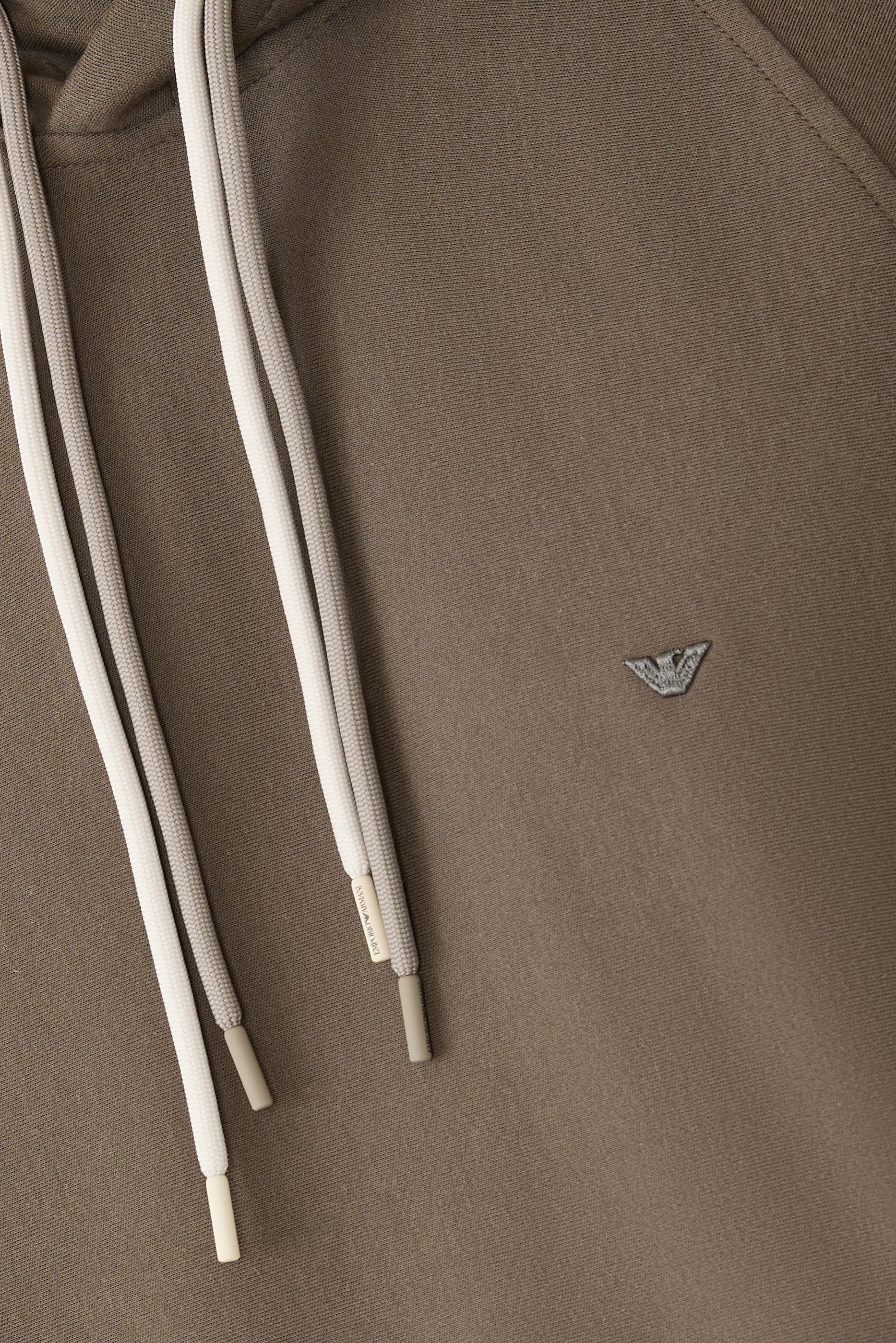 هودي بشعار الماركة بحجم صغير